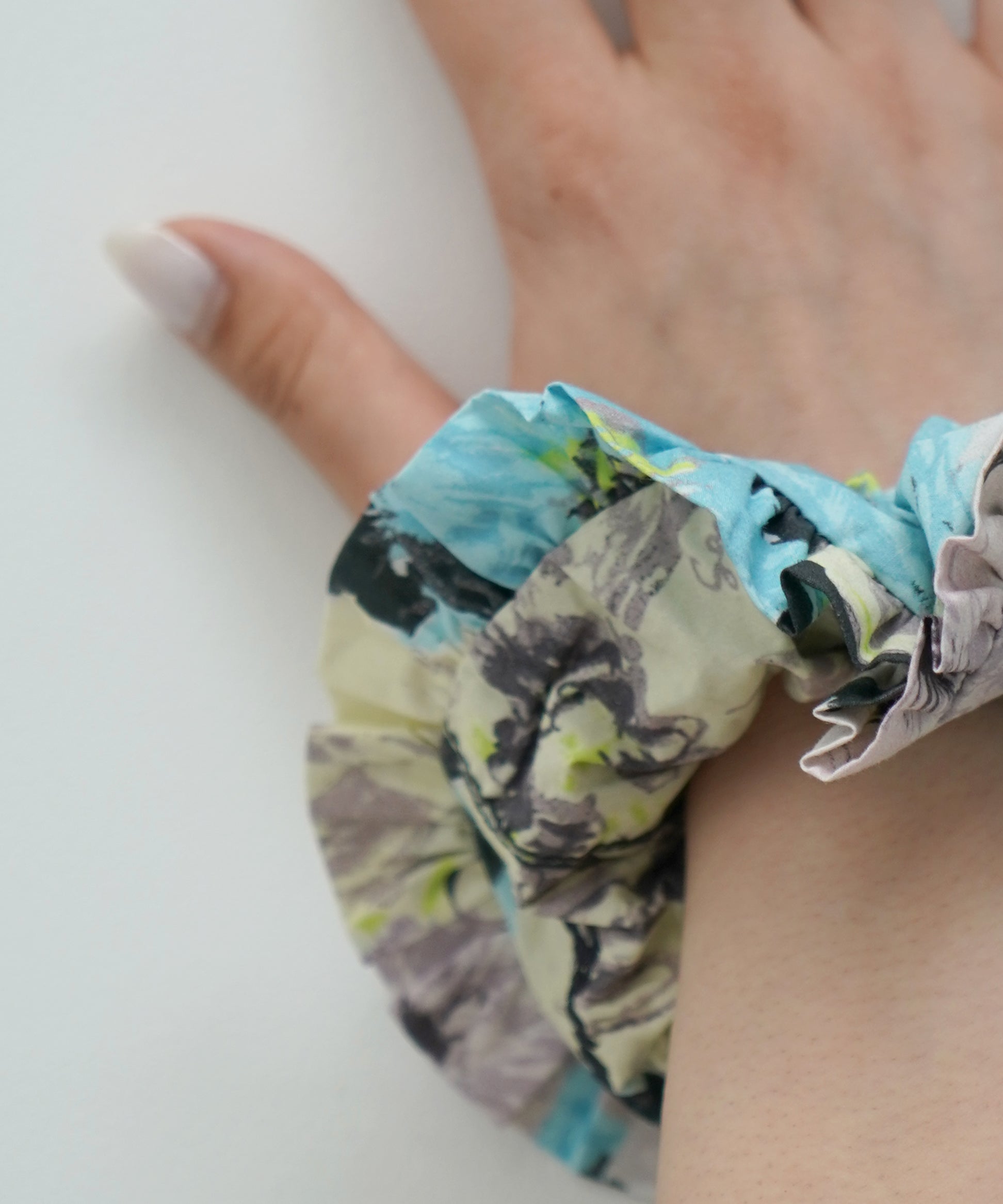 GANNI Printed cotton frill scrunchie "PHANTOM"