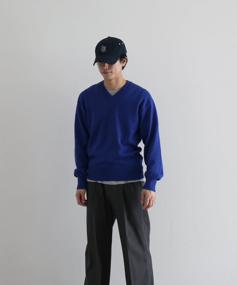 KAIKO V neck sweater "TOP GRAY"