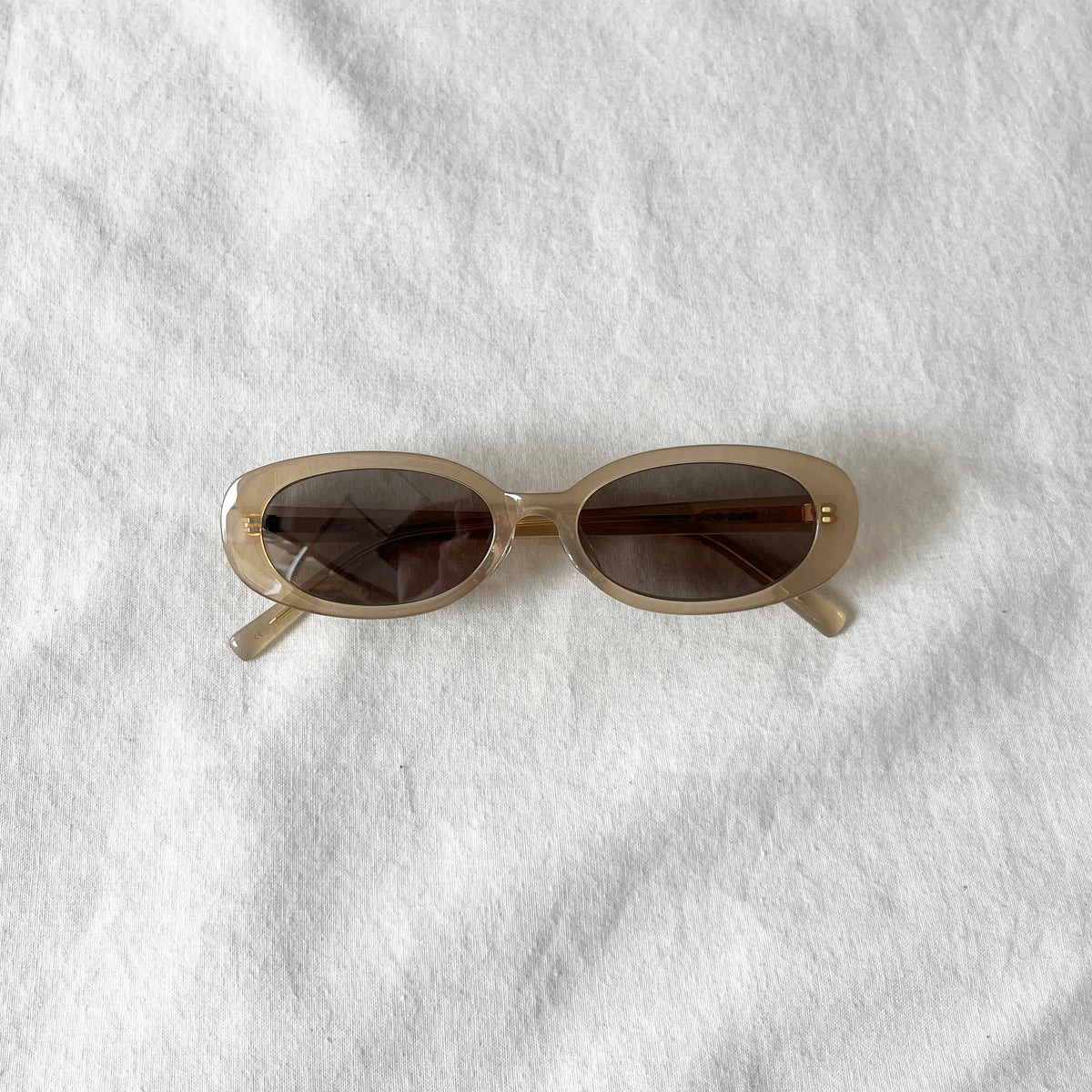 小物 A.D.S.R. Neil \