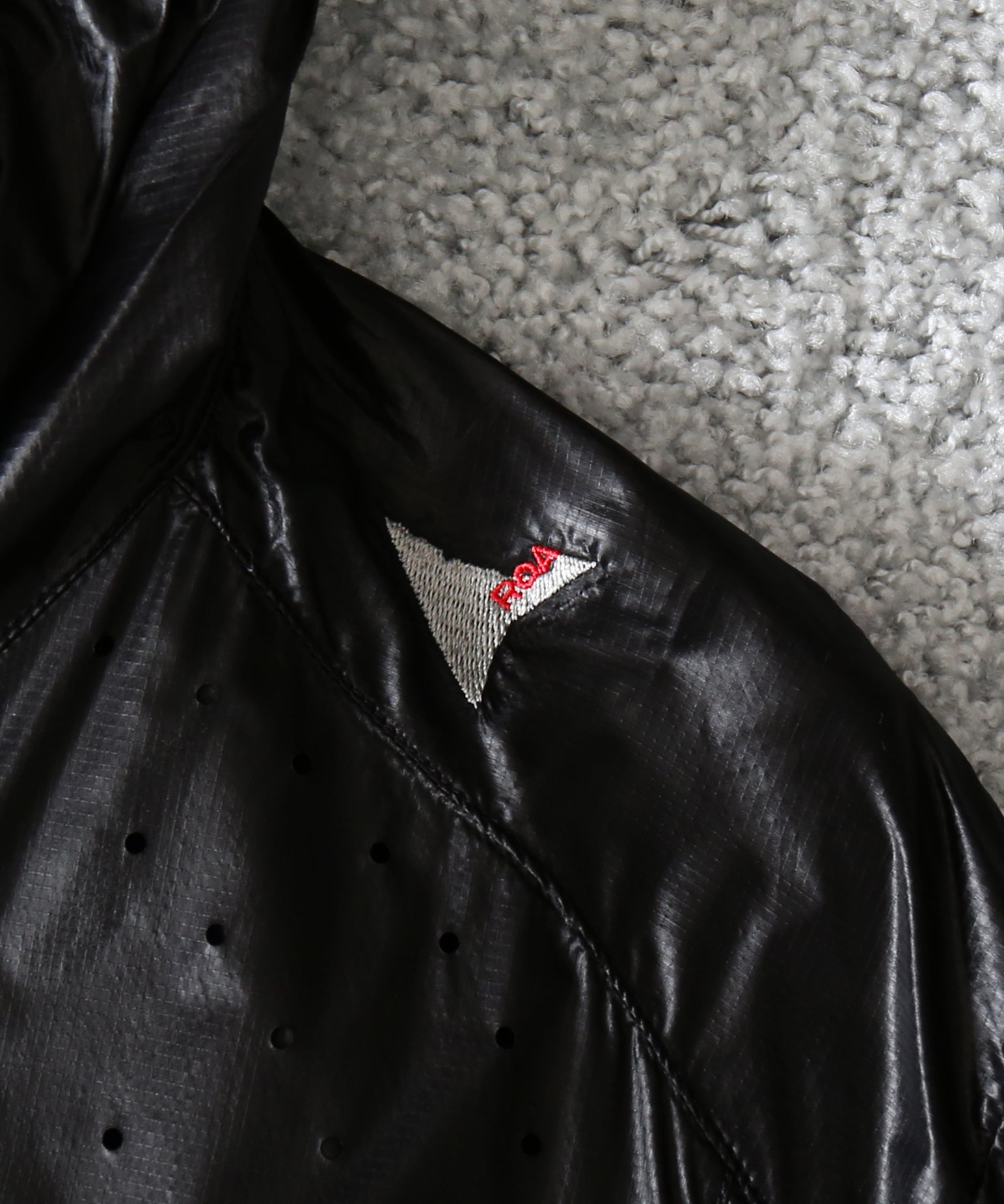 ROA Hue packable wind jacket "BLACK"