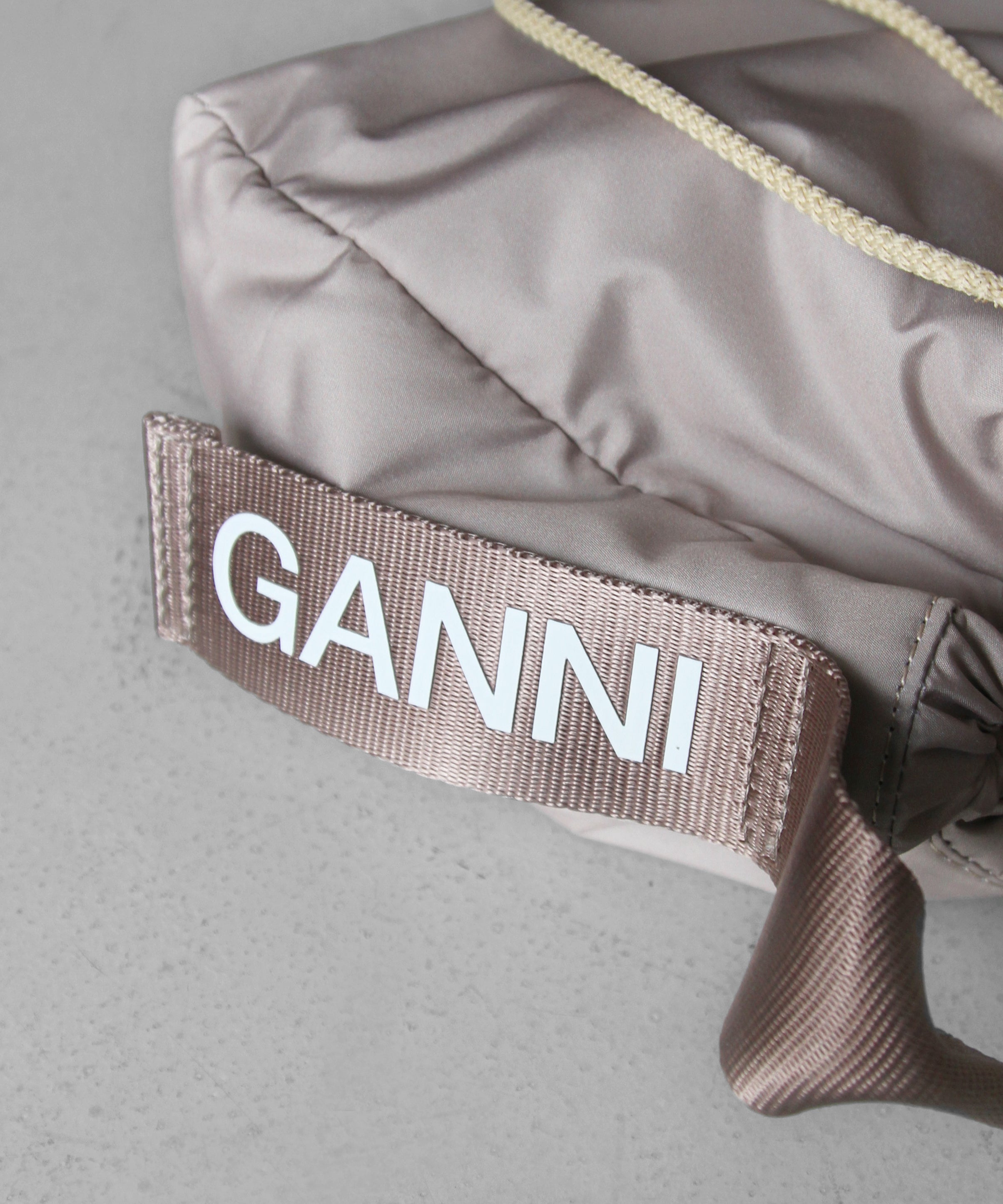 GANNI Recycled Tech Pouch "OYSTER GRAY"