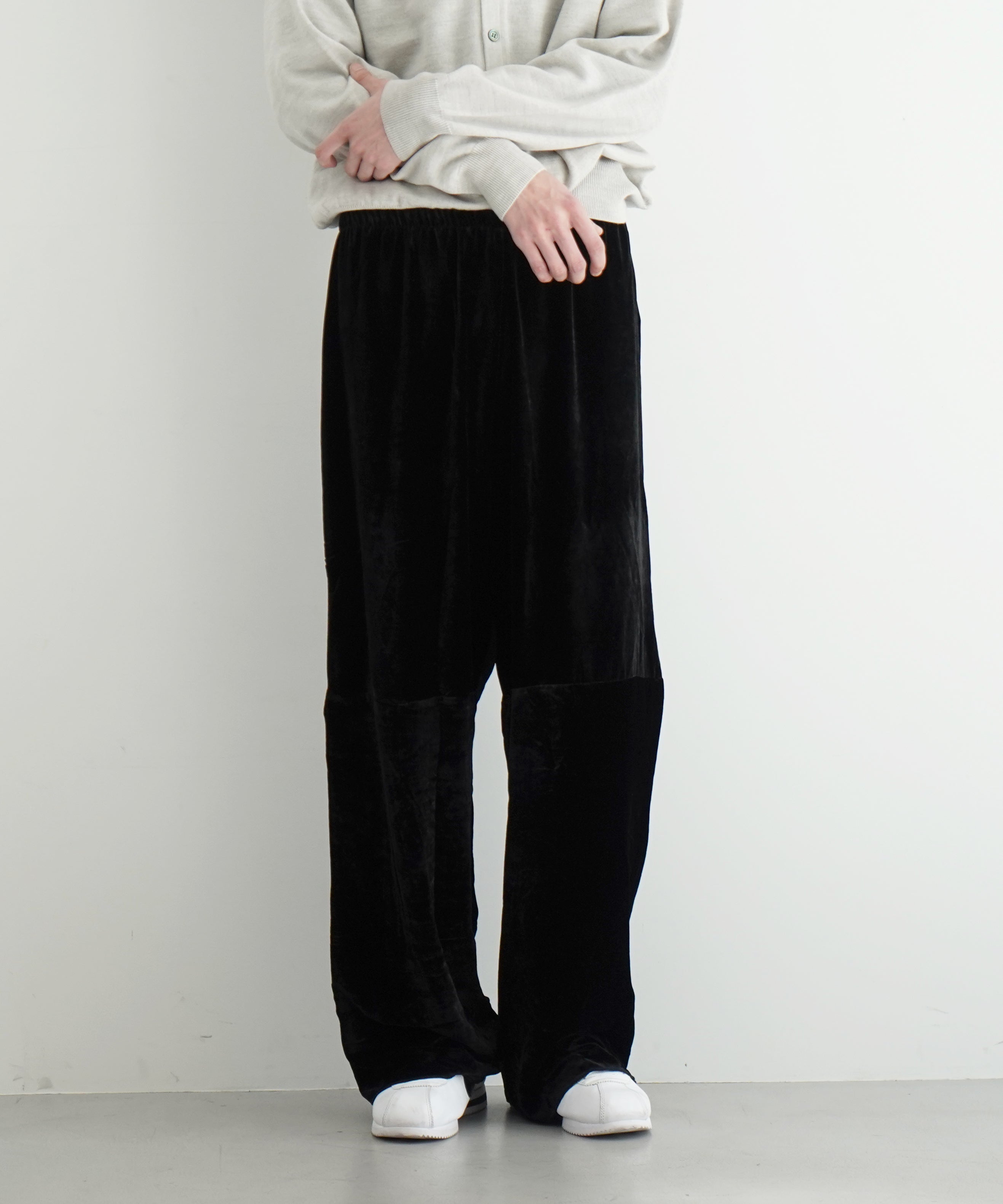 BASERANGE OLIN PANTS "BLACK"