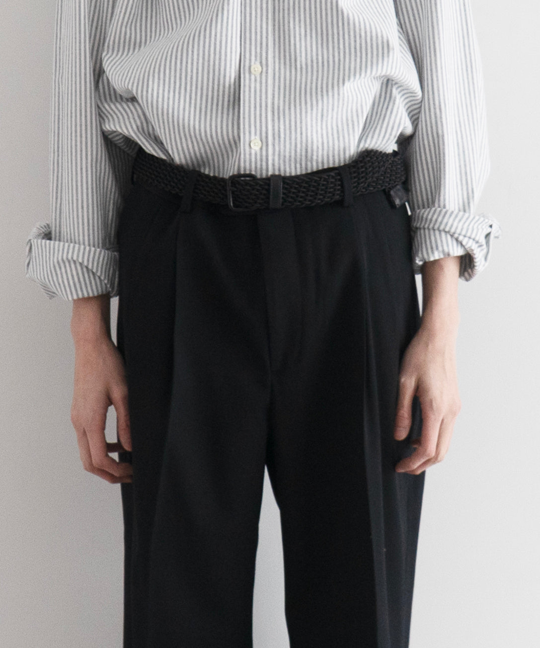 AURALEE【オーラリー】Light wool max gabardine two-tuck slacks 