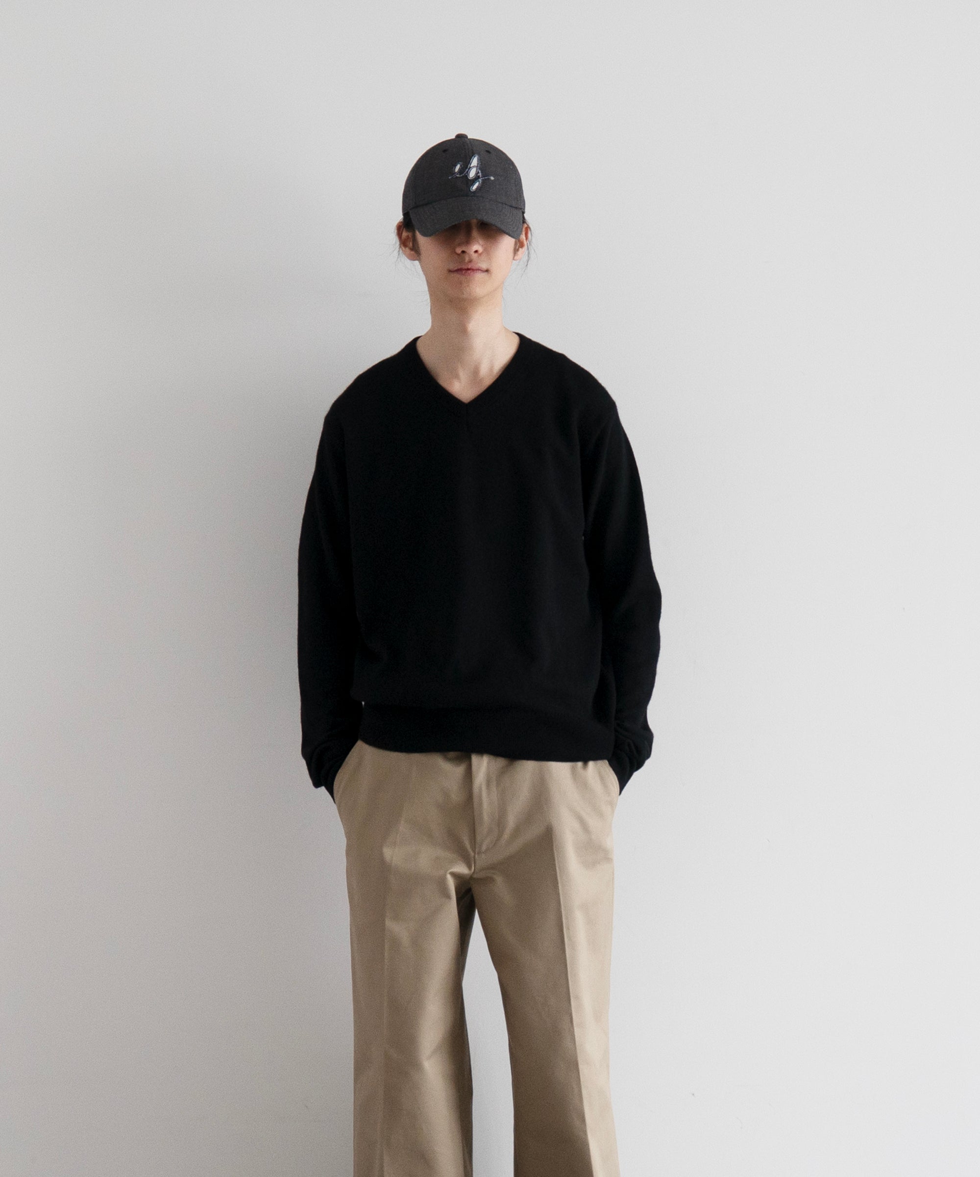 AURALEE Super fine cashmere silk knit v-neck "BLACK"