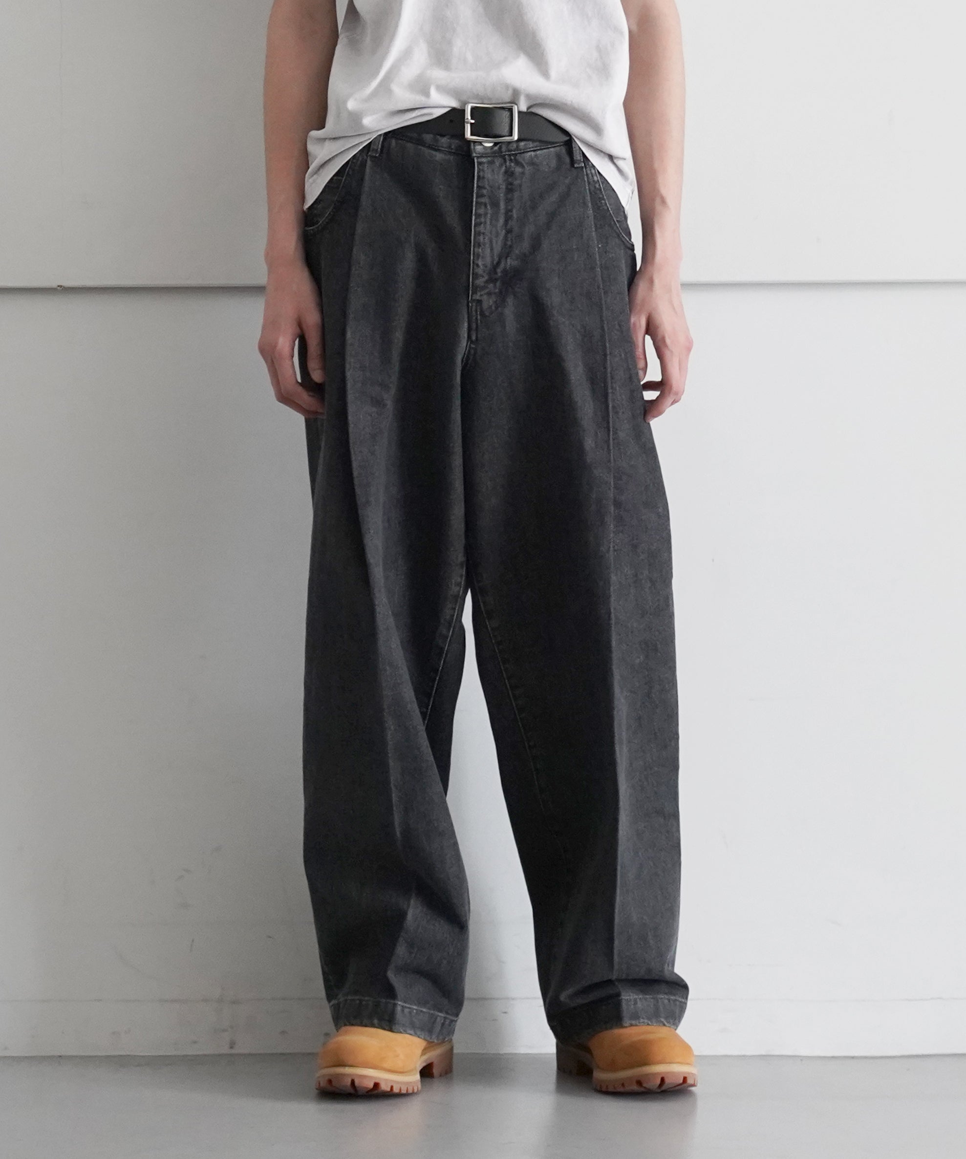 NEONSIGN Wide denim slacks -Used- 