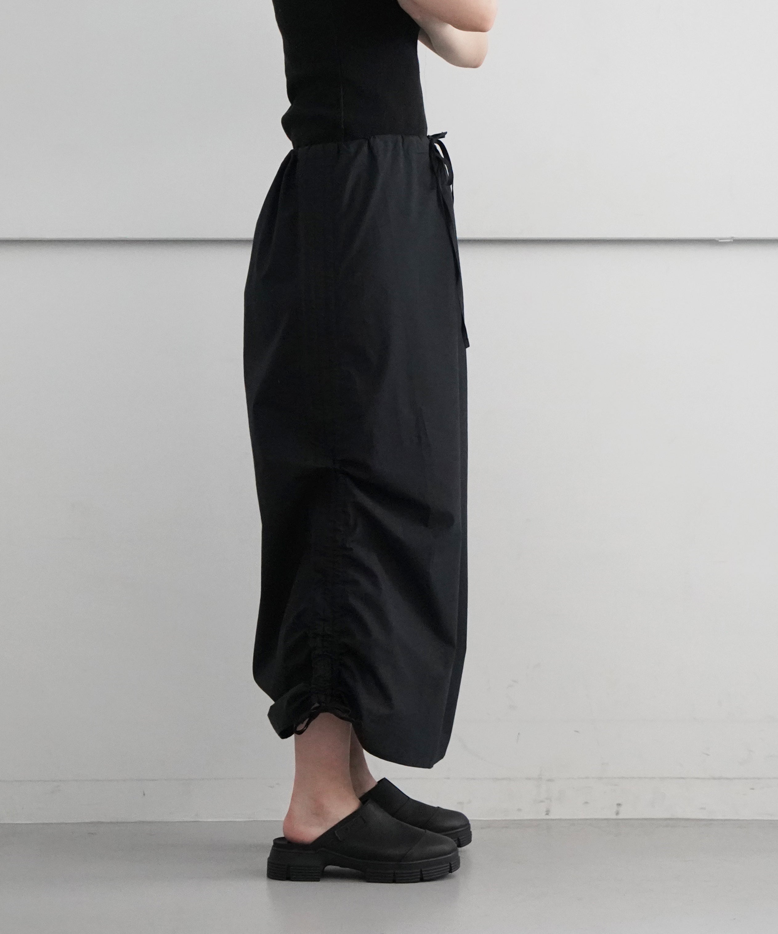 BASERANGE【ベースレンジ】pictorial strap skirt 