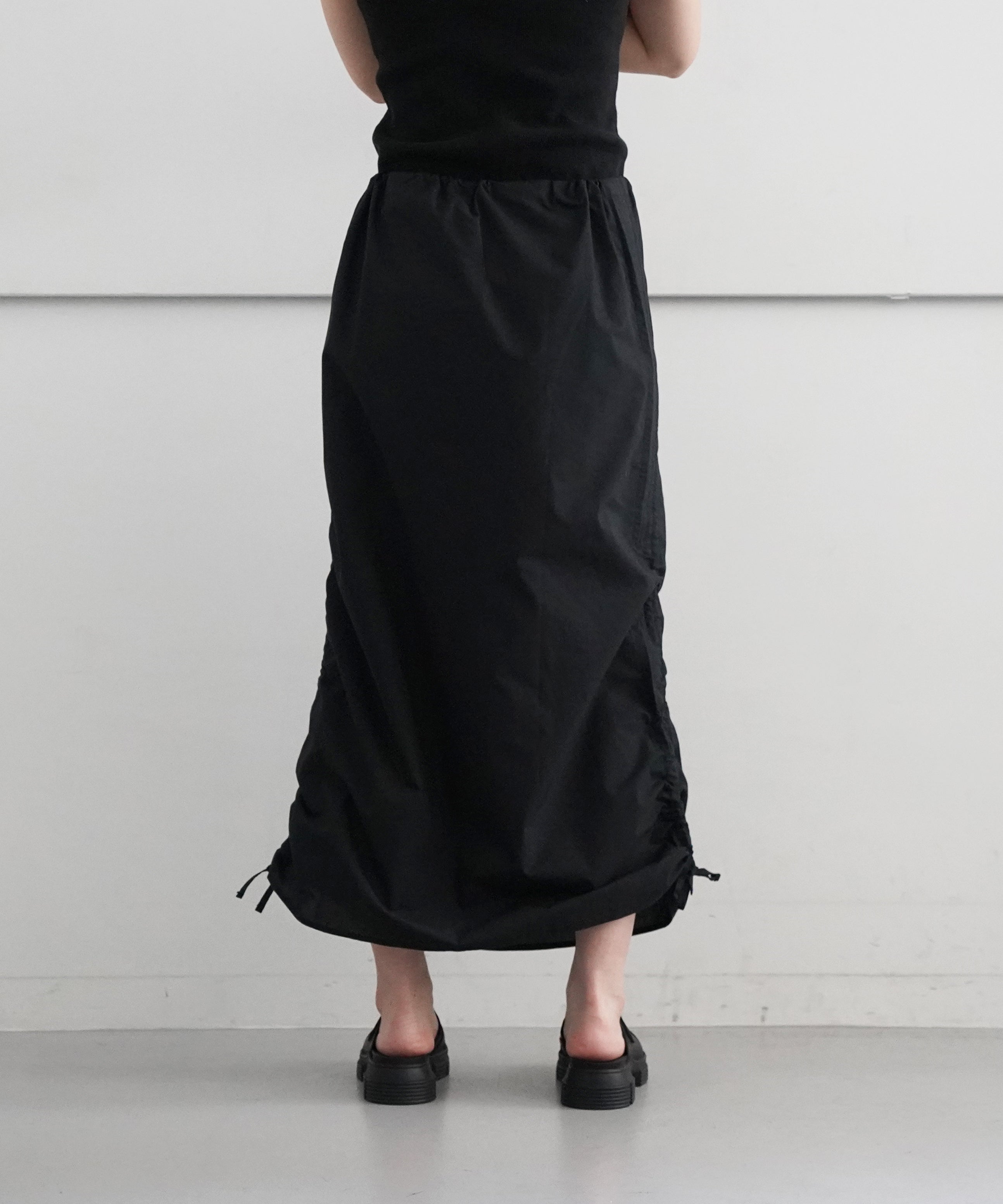 BASERANGE PICTORIAL STRAP SKIRT 