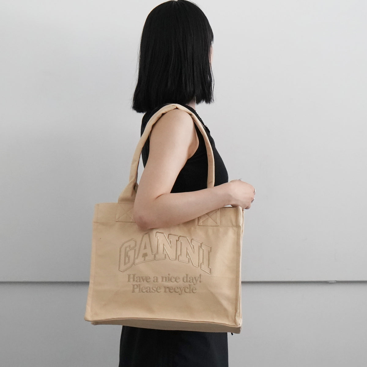 Ganni【ガニー】large easy shopper 