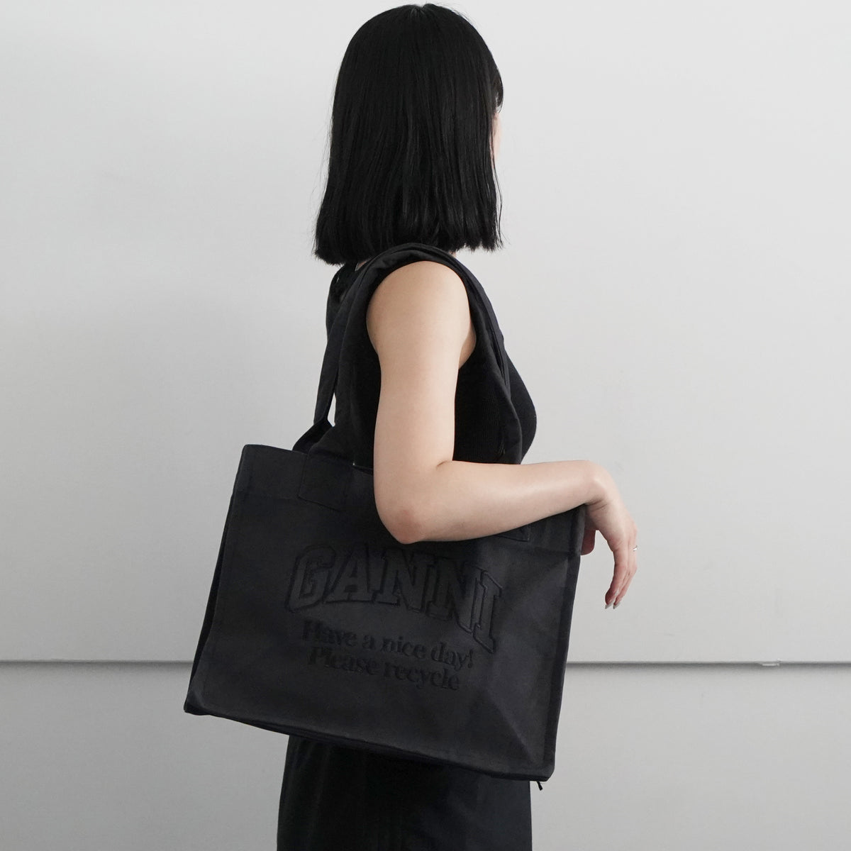 Ganni【ガニー】large easy shopper 