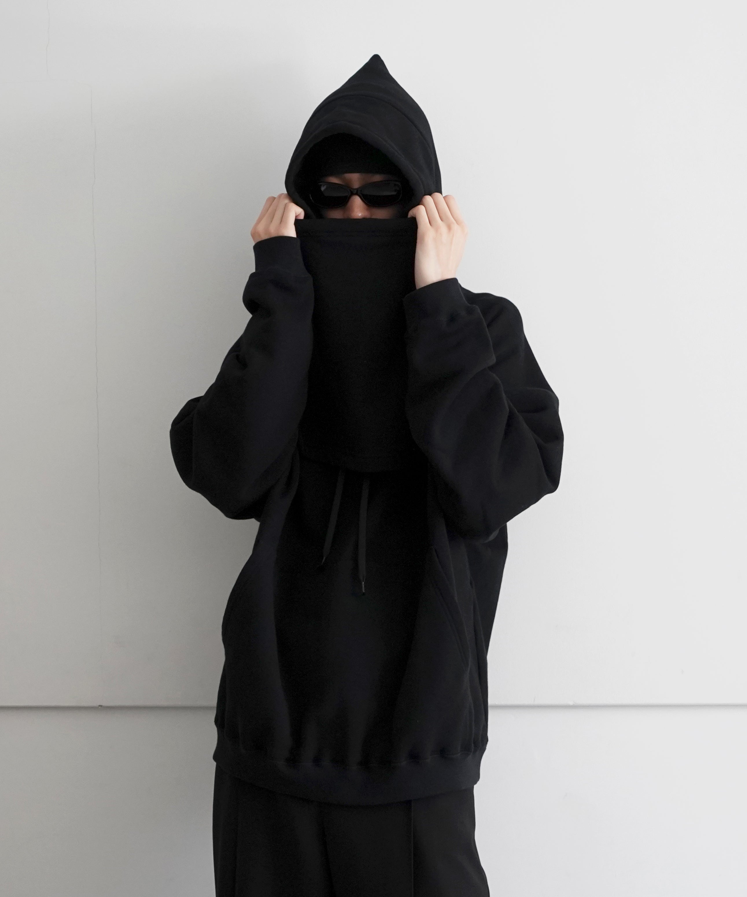 SOSHIOTSUKI HIKOSA HOODIE "BLACK"