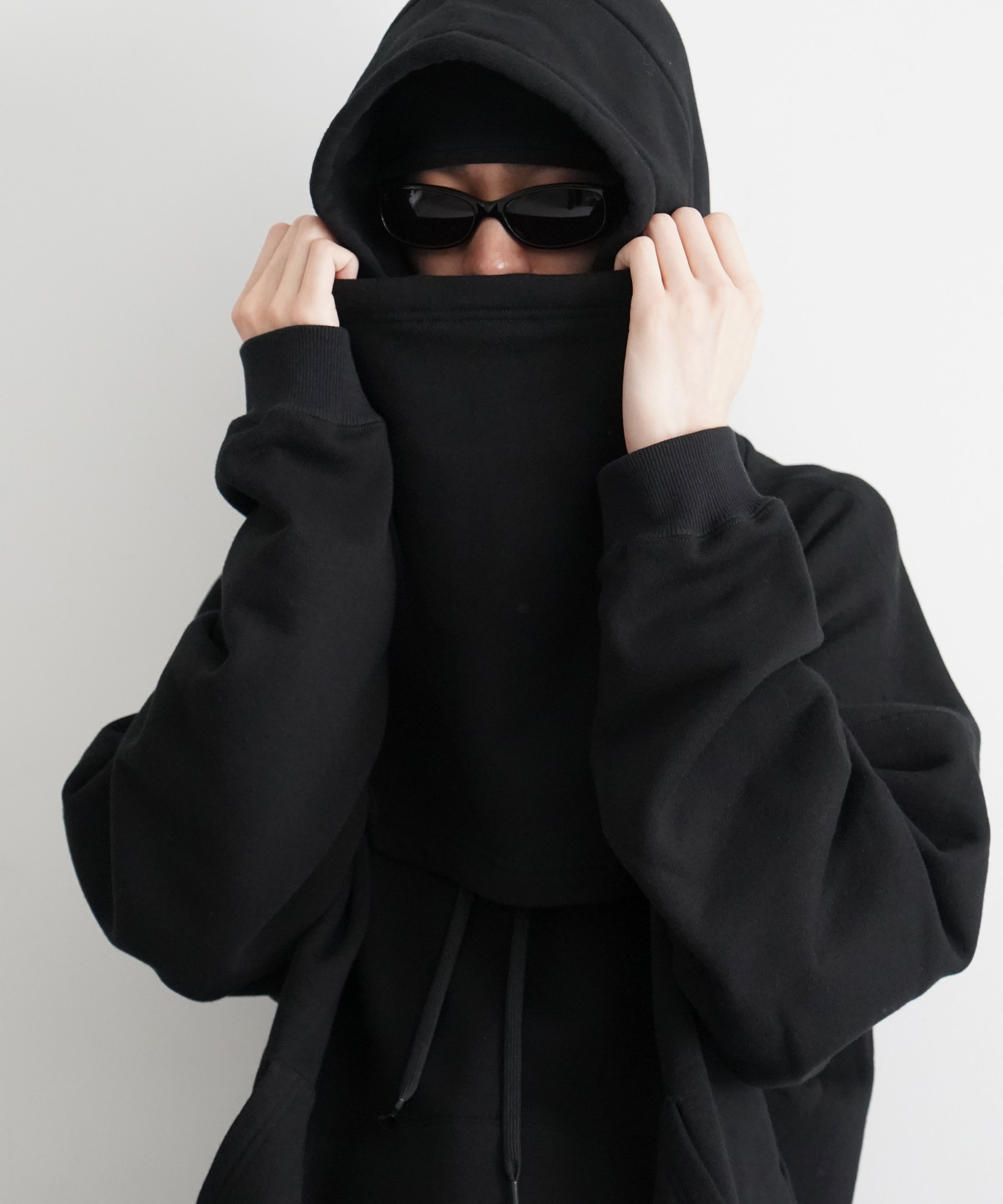 SOSHIOTSUKI HIKOSA HOODIE "BLACK"