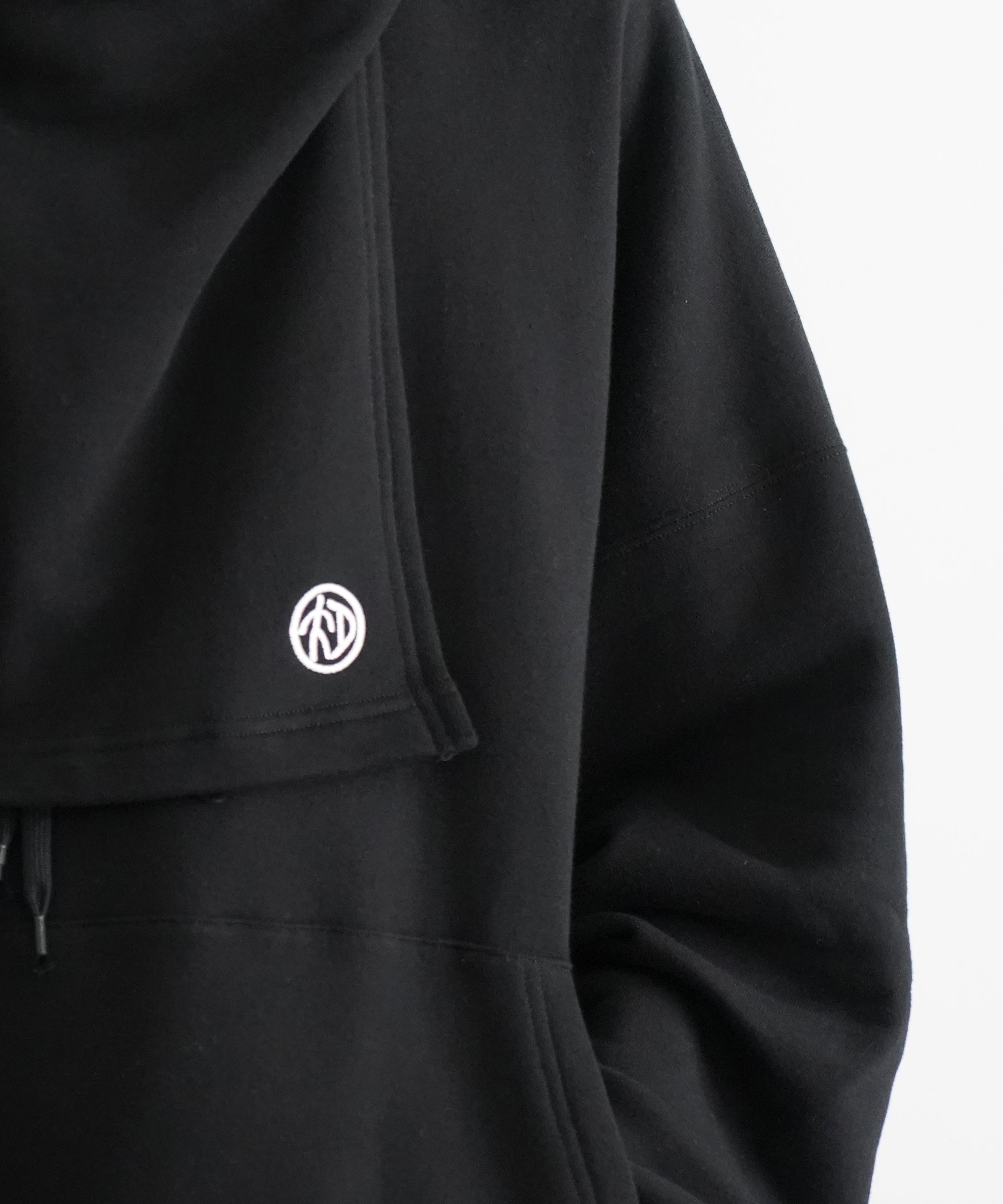 SOSHIOTSUKI HIKOSA HOODIE "BLACK"