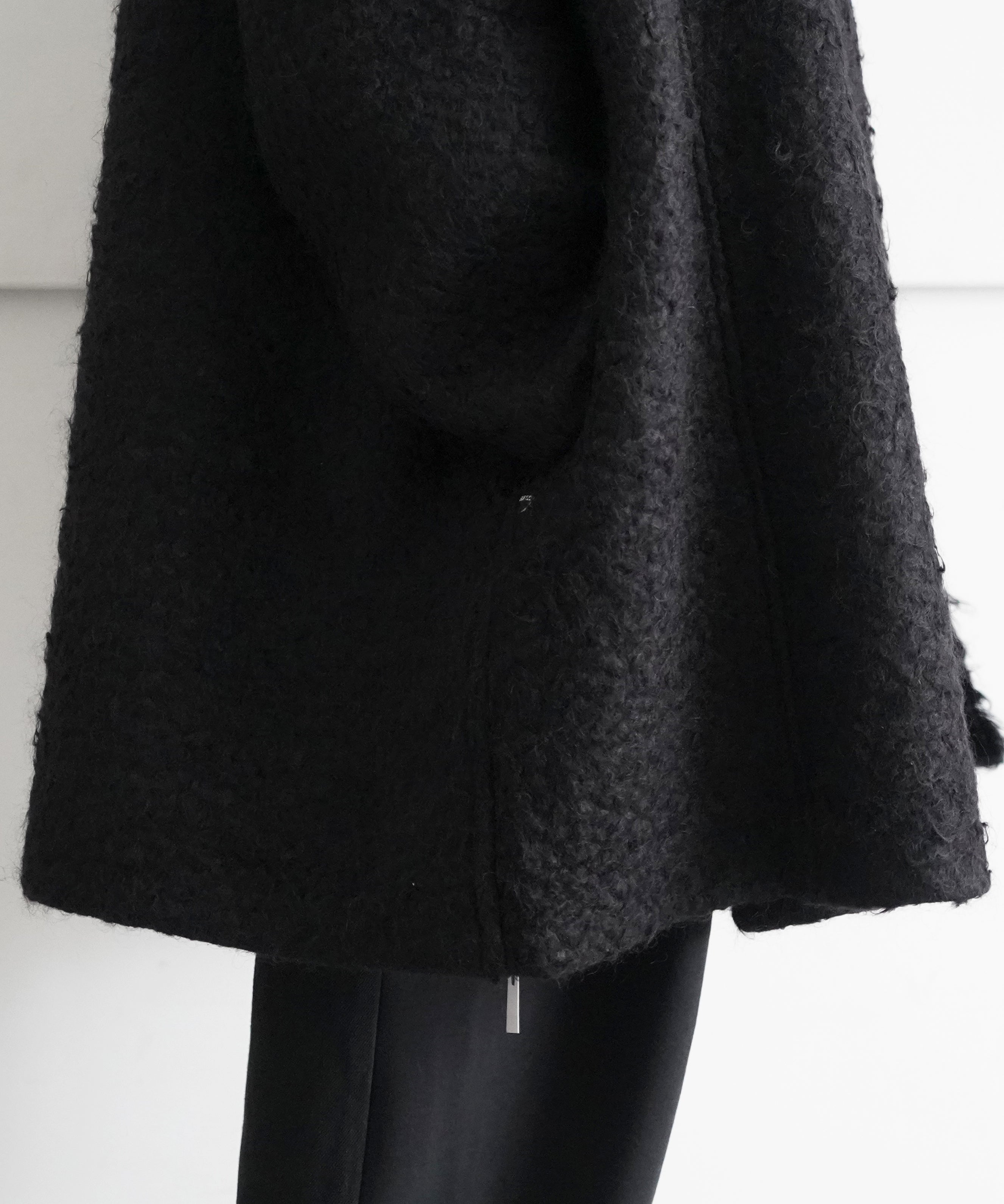 BLESS Scheich "BLACK BOUCLE"