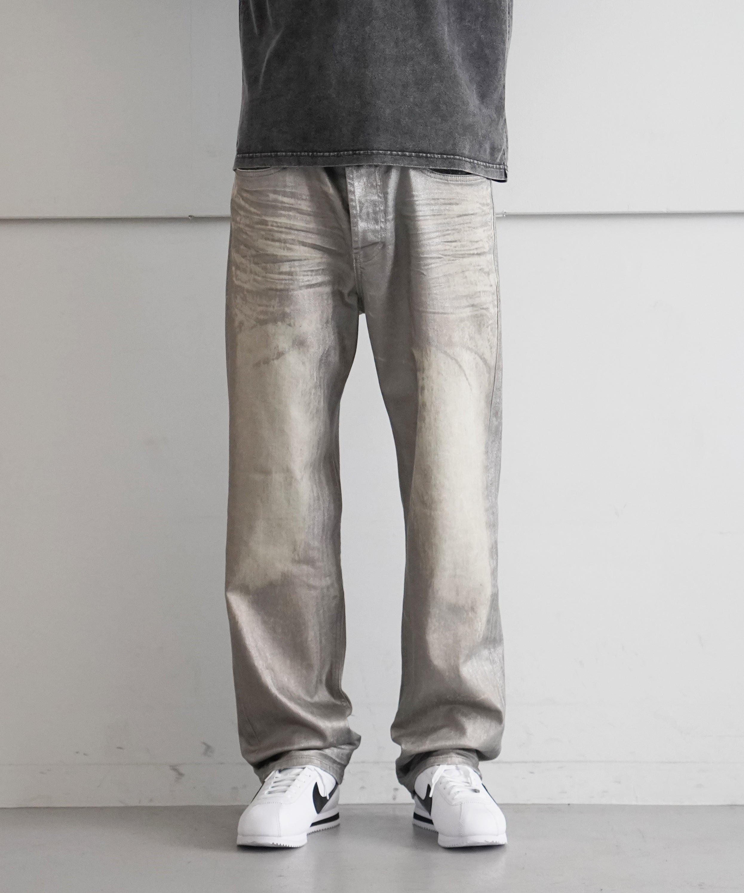 DIESEL LOOSE FIT MID WAIST STRAIGHT LEG "SILVER"