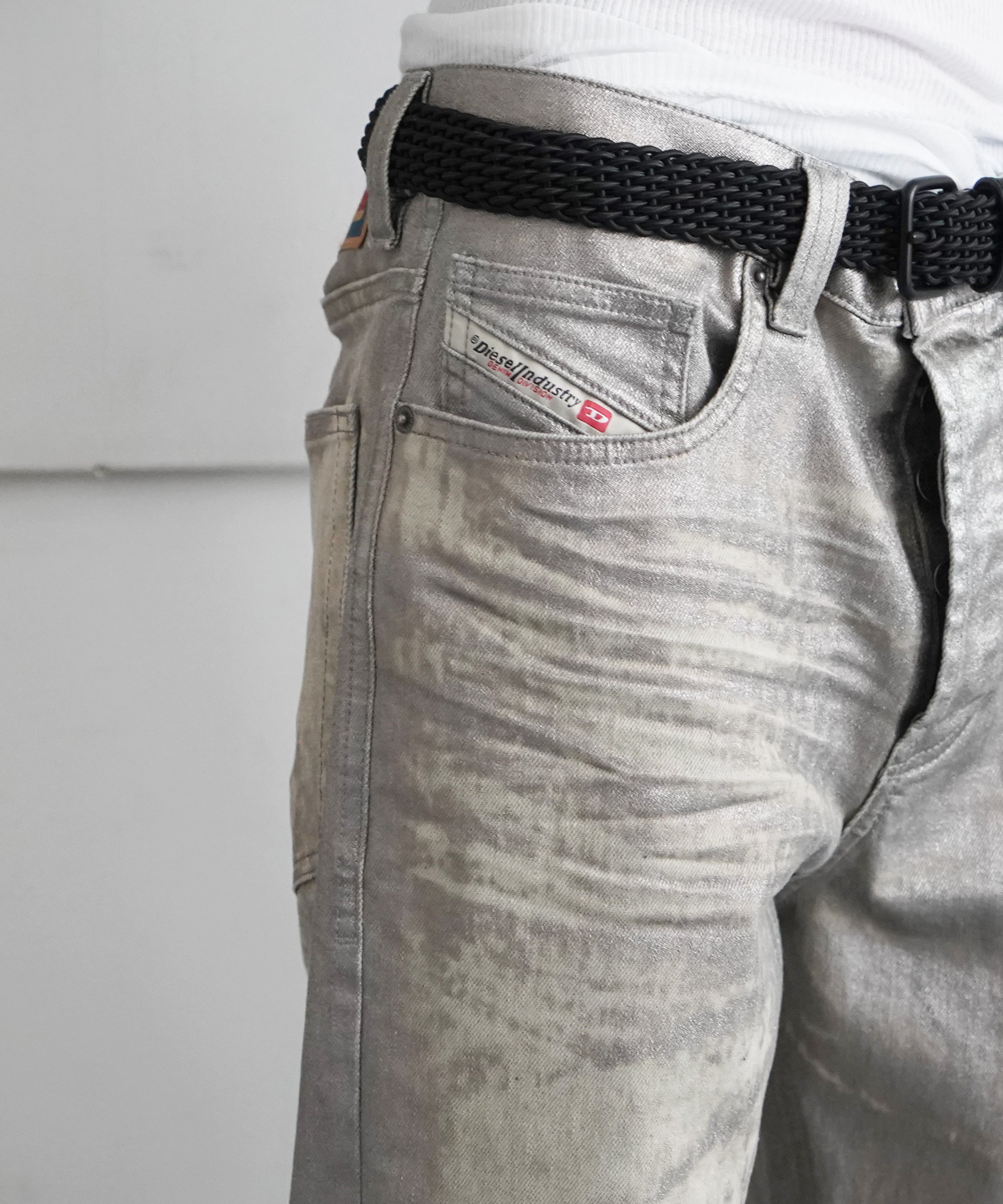 DIESEL LOOSE FIT MID WAIST STRAIGHT LEG "SILVER"