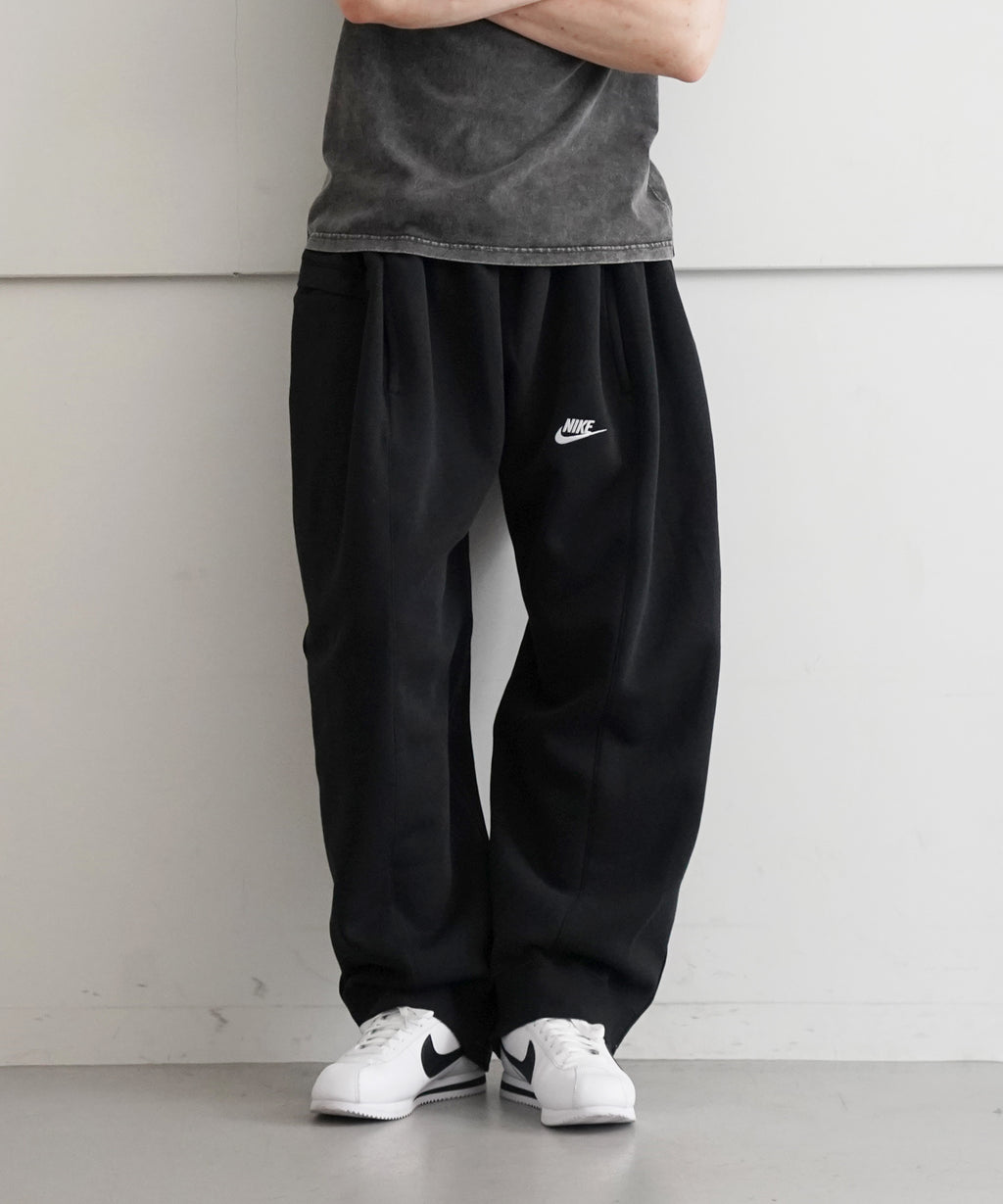 DSC01680.jpg?v=1720427781&  