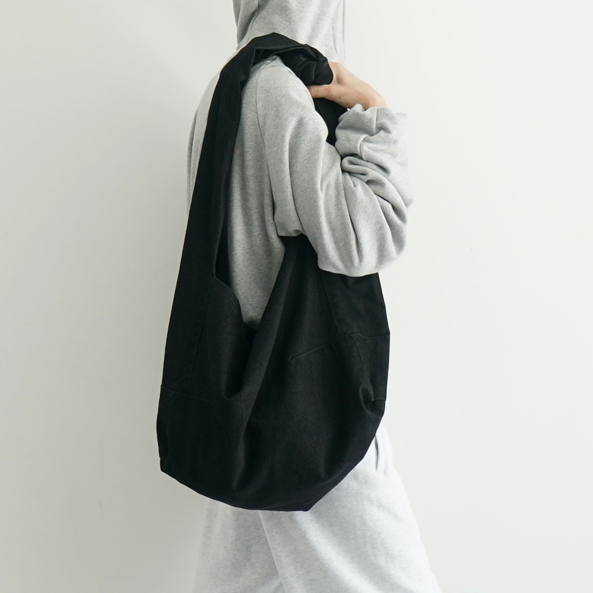 Omar Afridi【オマールアフリディ】Washed knotted Lidia bag 