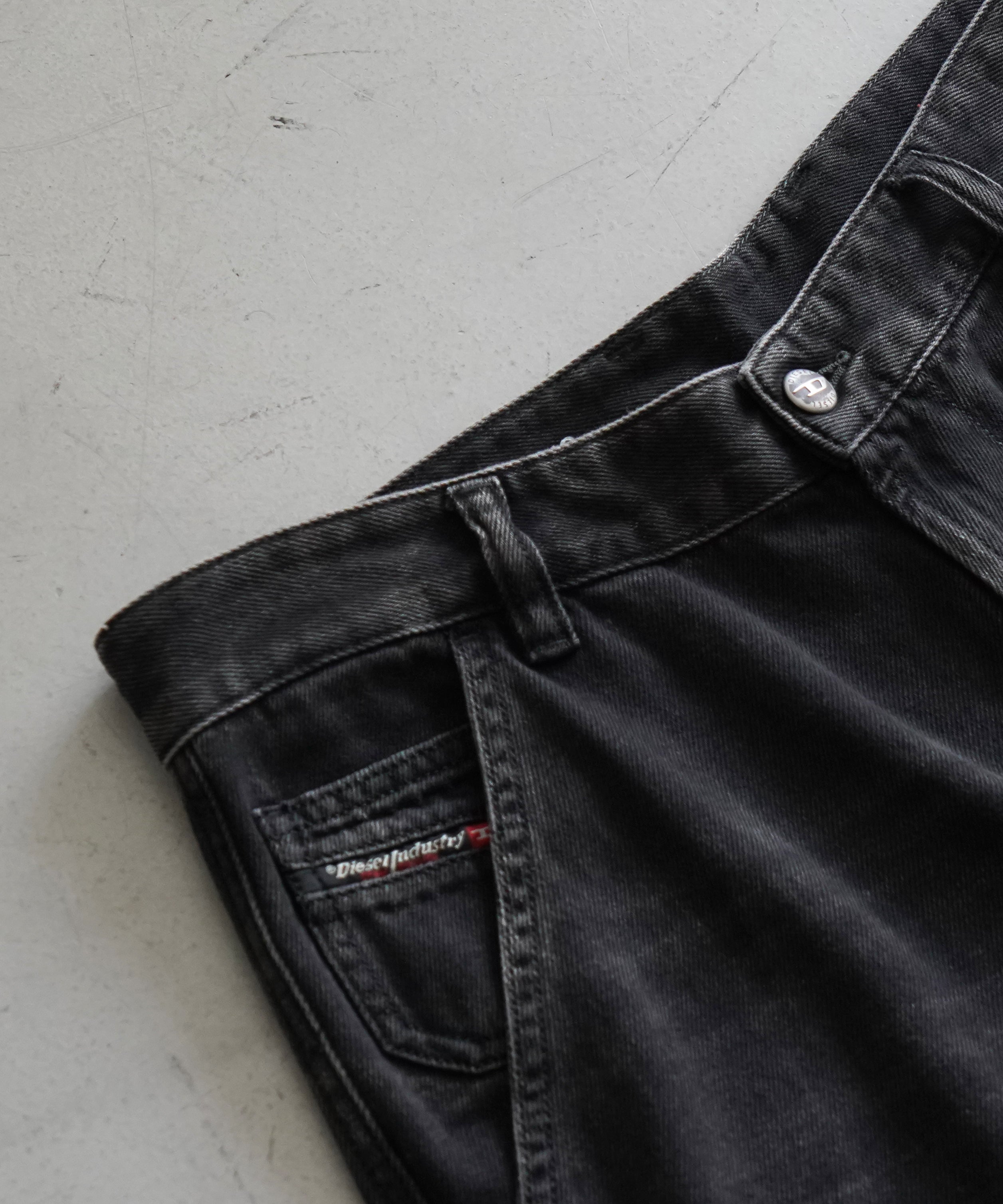 DIESEL Relaxed Jeans D-Shift "BLACK"