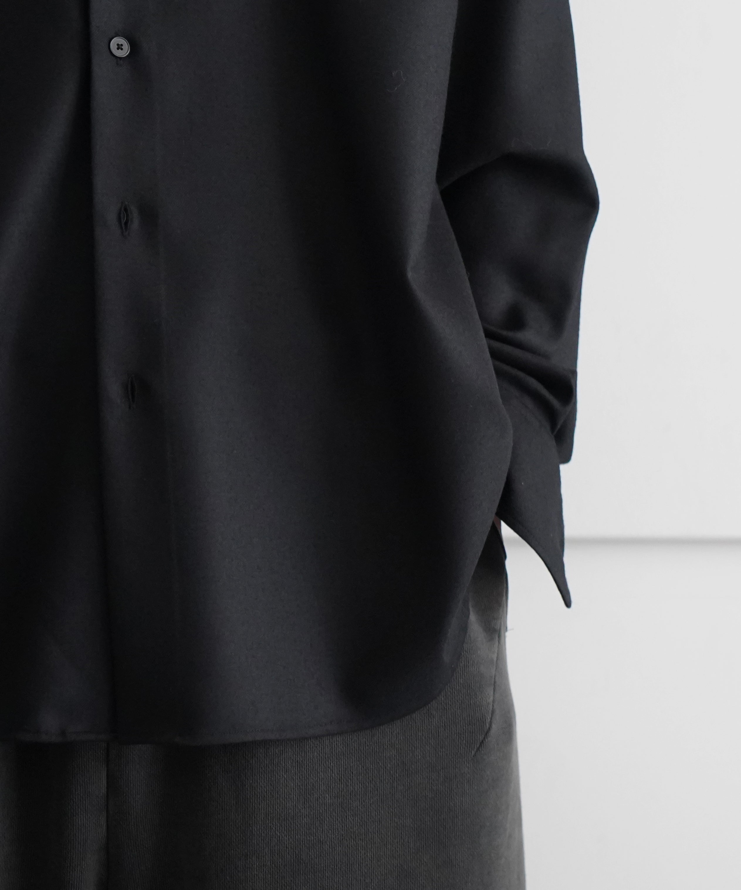 AURALEE SUPER LIGHT WOOL SHIRT "BLACK"