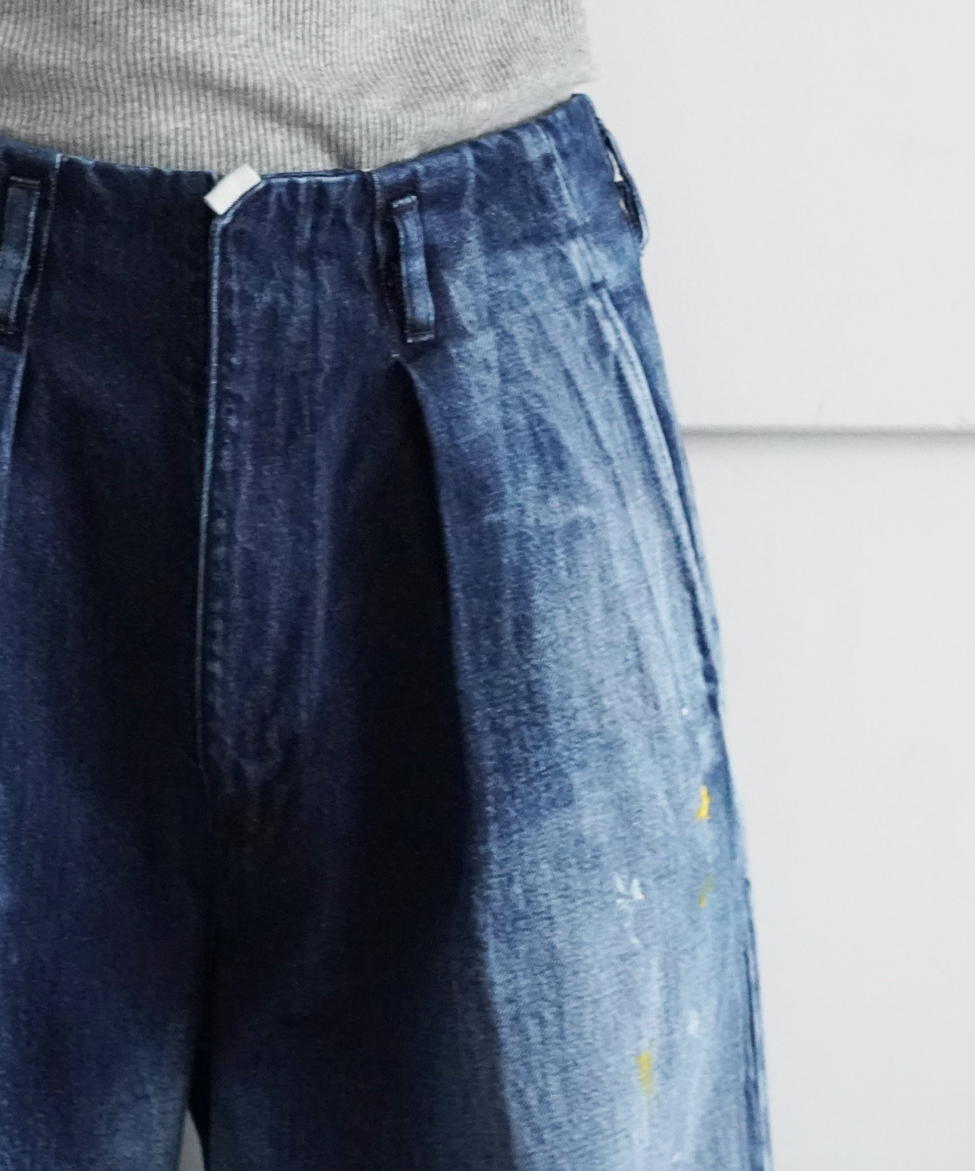 saby【サバイ】tuck baggy type02 - 11oz bingo denim - sun fade ＆ paint -  