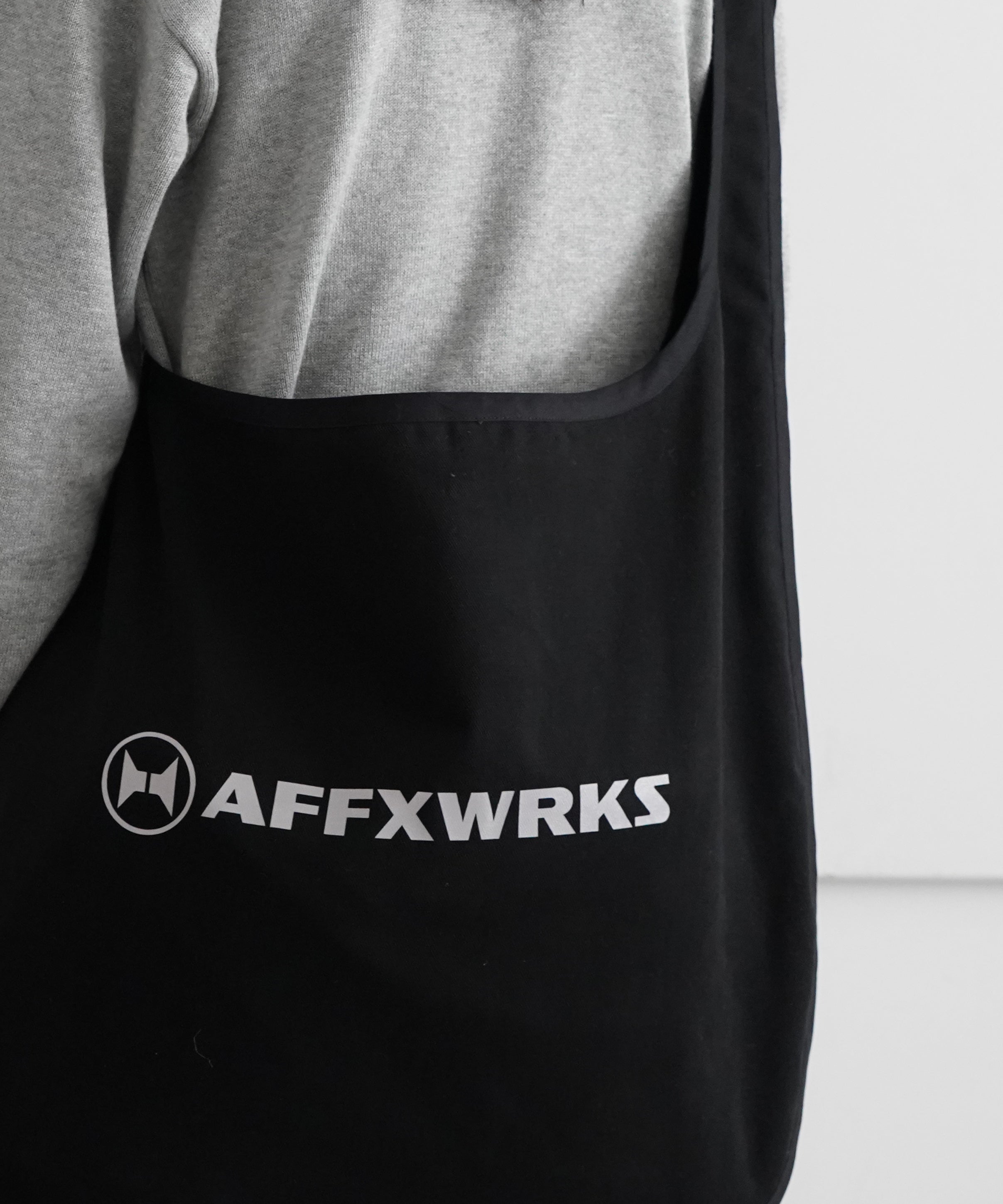 AFFXWRKS CIRCULAR BAG "BLACK"