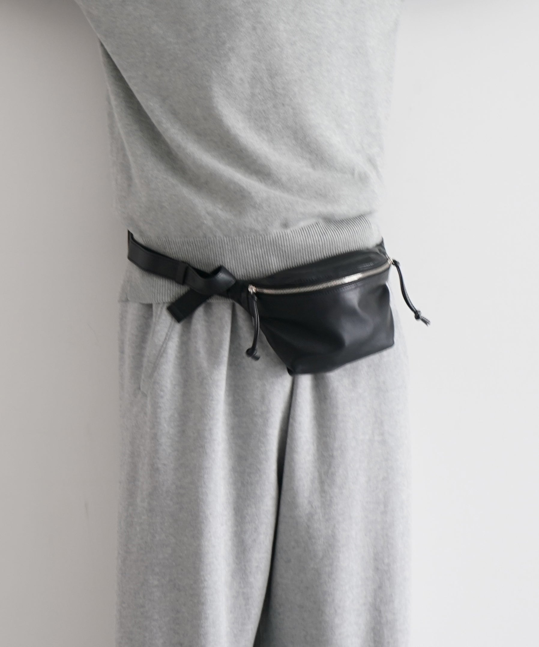 ED ROBERT JUDSON Magic zip waist pouch "BLACK"