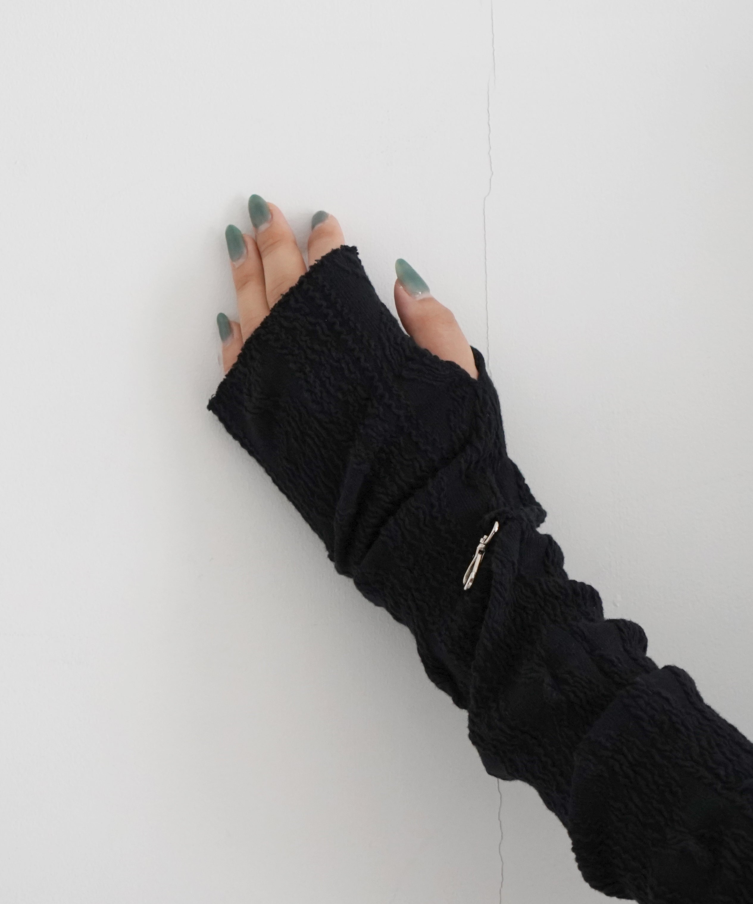 kotohayokozawa SHRUNK - KNIT ARM COVER "BLACK"