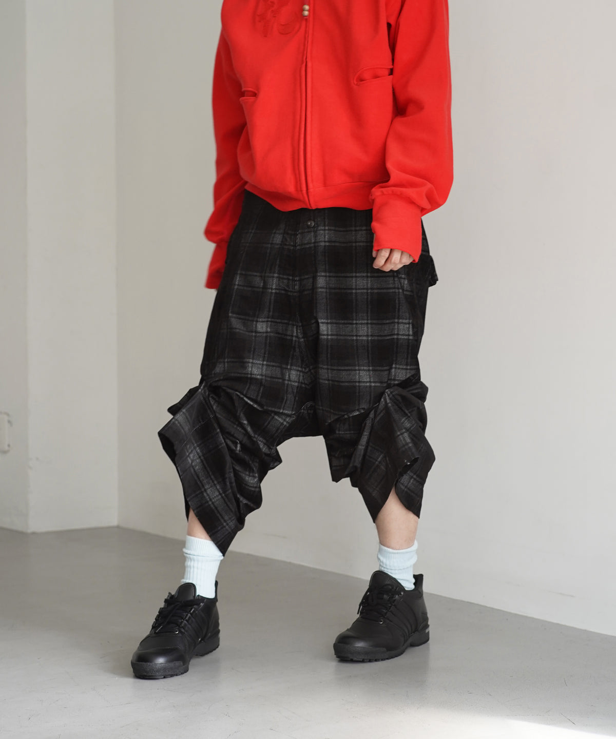 JIAN YE Morph yi pants "BLACK CHECK"
