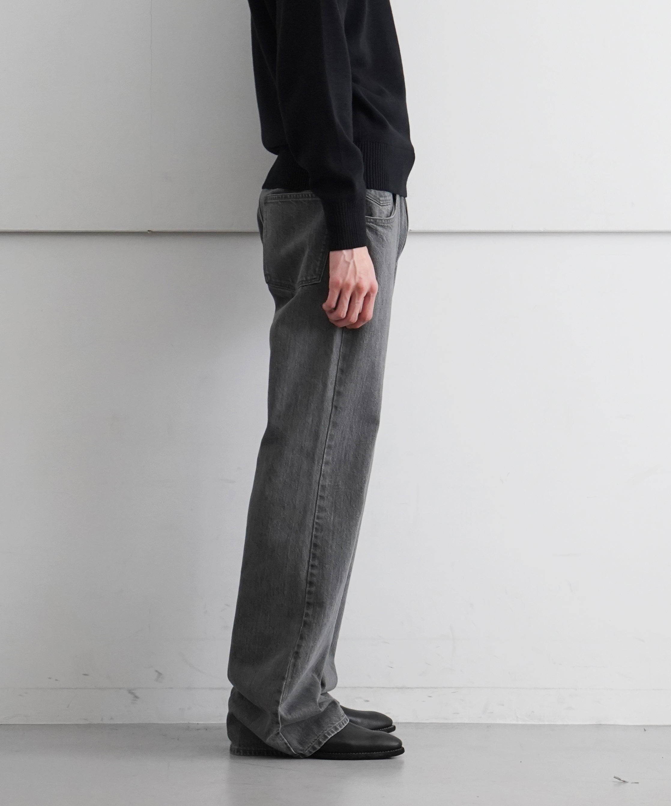 SOSHIOTSUKI【ソウシオオツキ】the front lowrised denim pant 