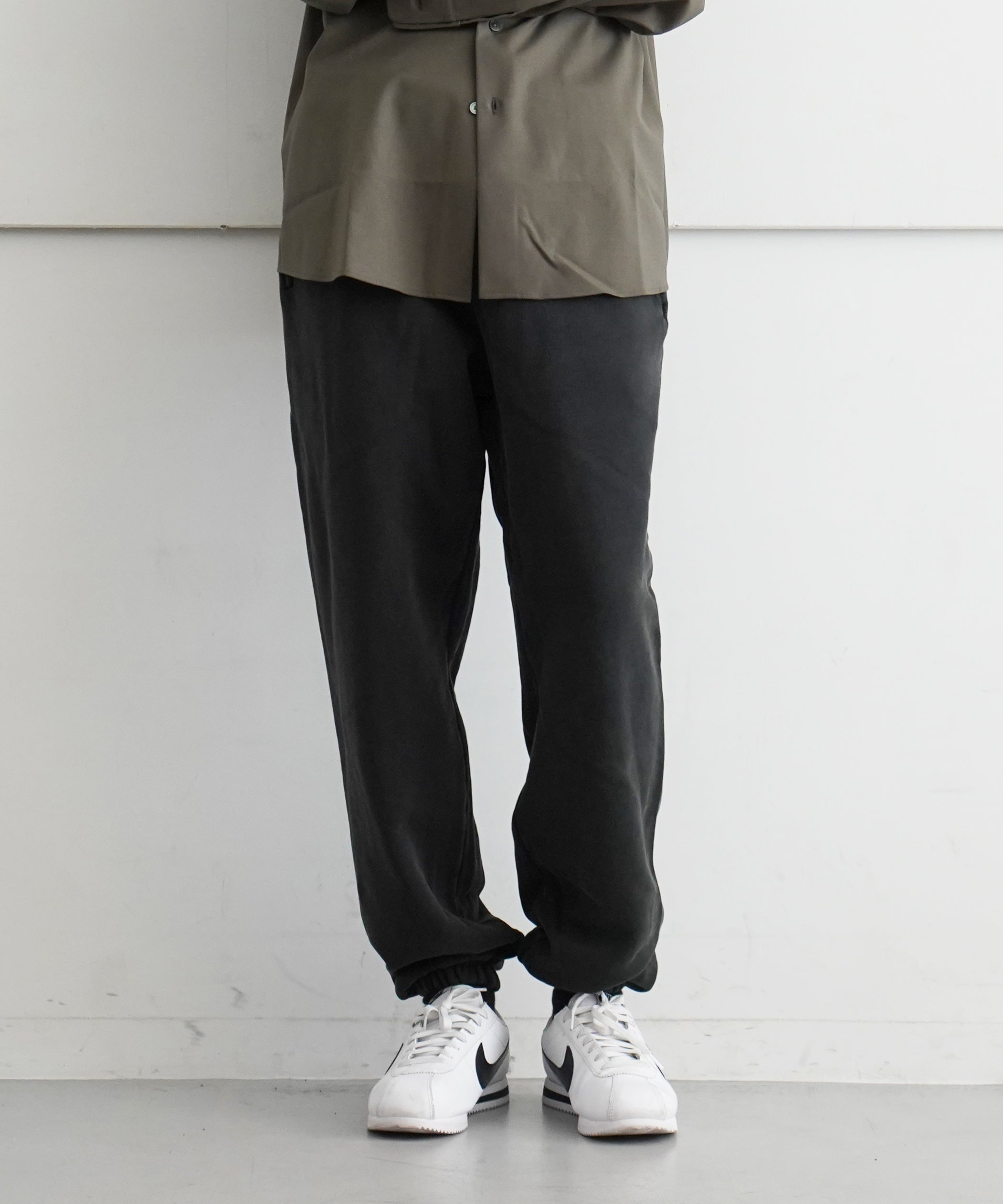 ENTIRE STUDIOS HEAVY SWEATPANT "SOOT"