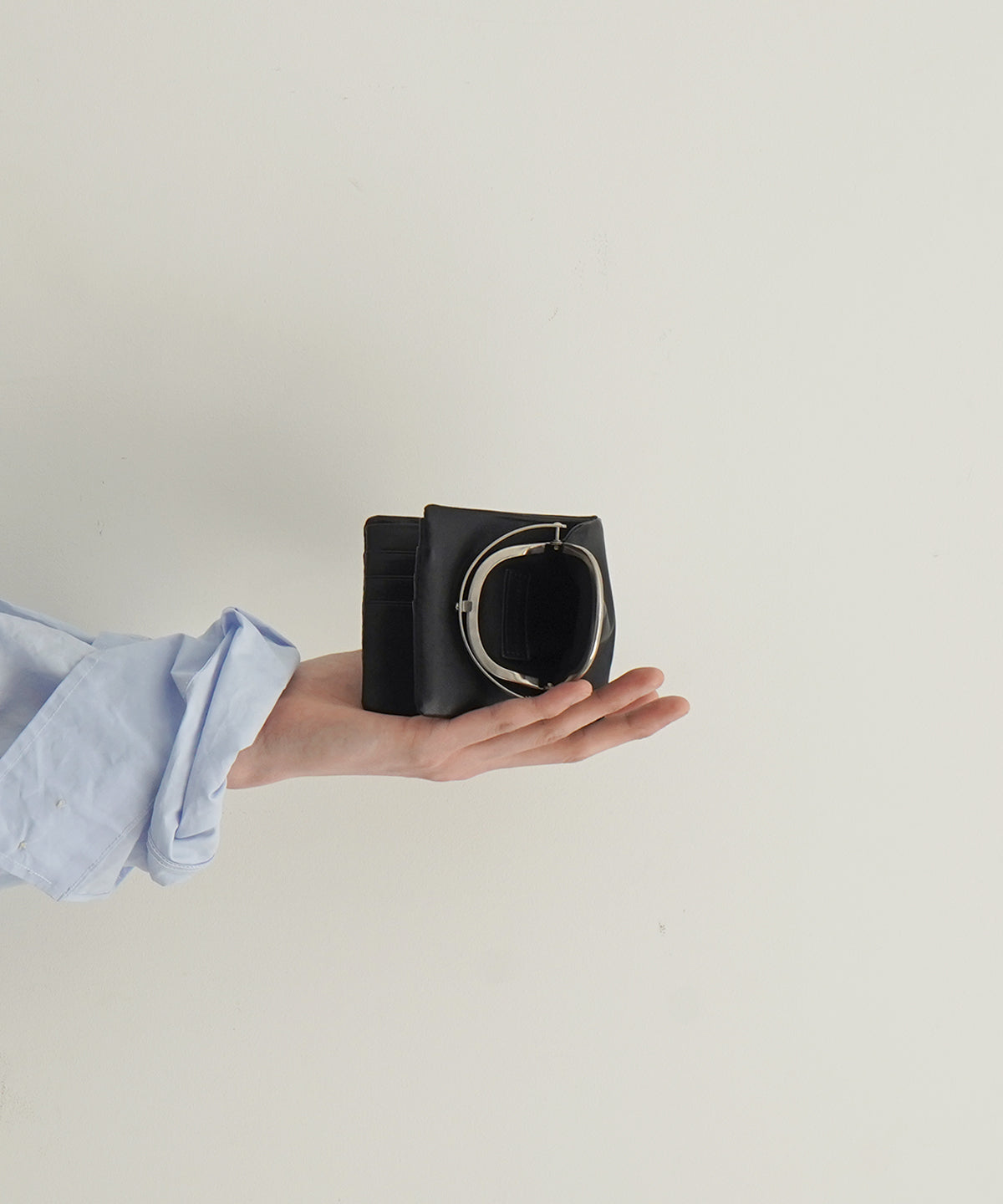 ED ROBERT JUDSON Frame half wallet (smooth) "BLACK"