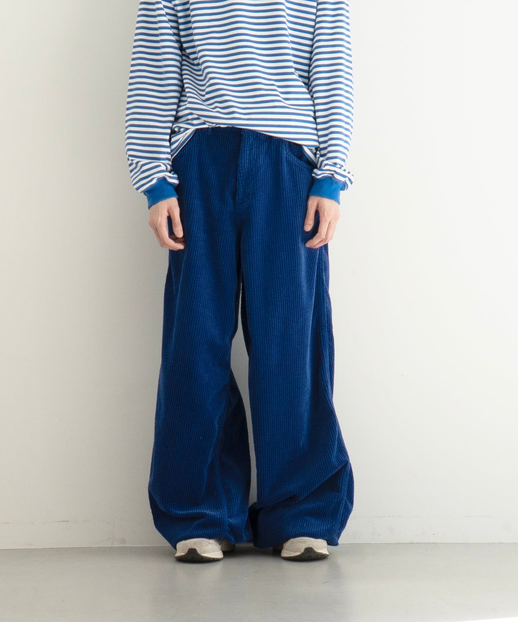 KAIKO Colored corduroy wide pants 