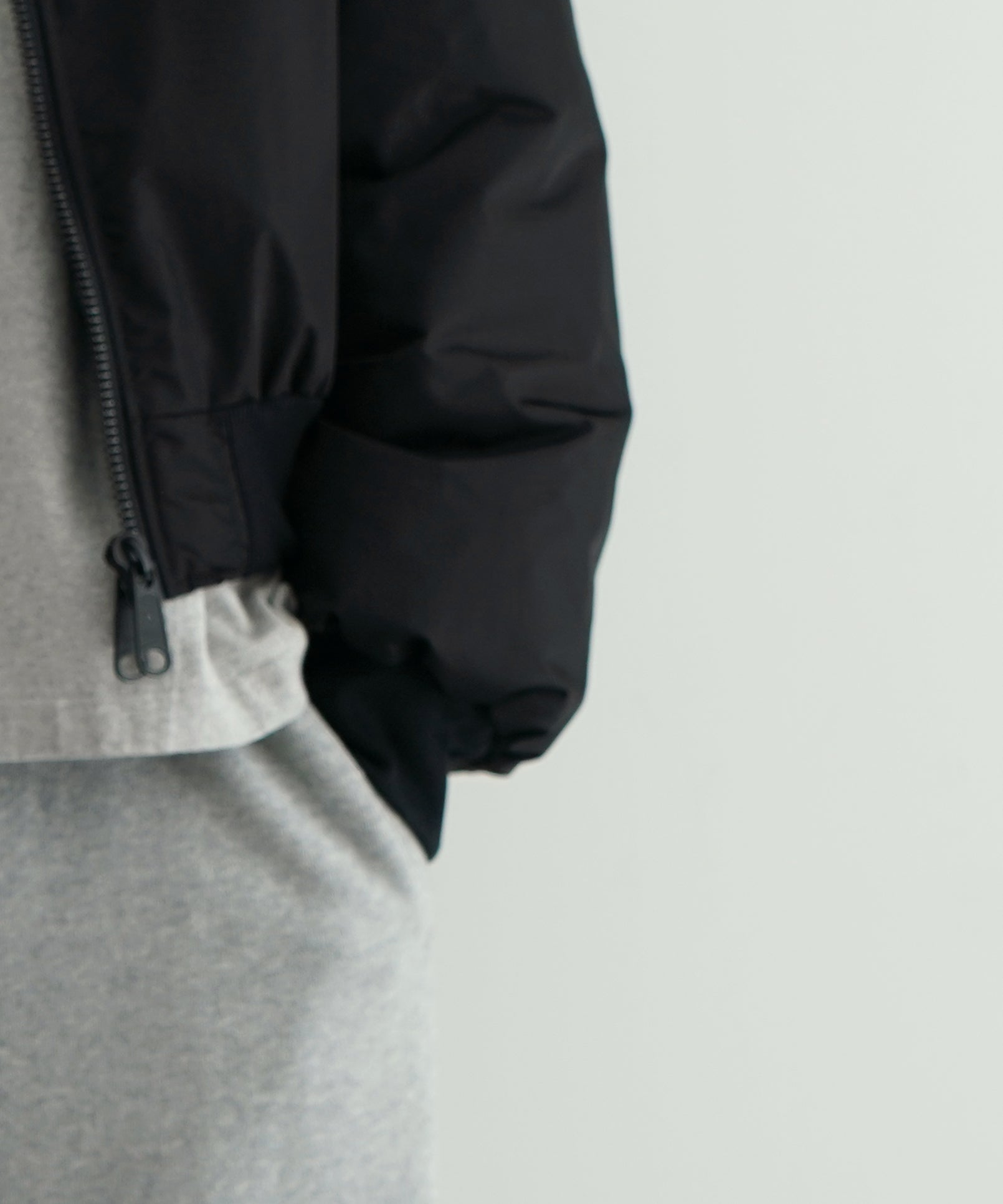 ryaw Hidden bomber jacket "BLACK"