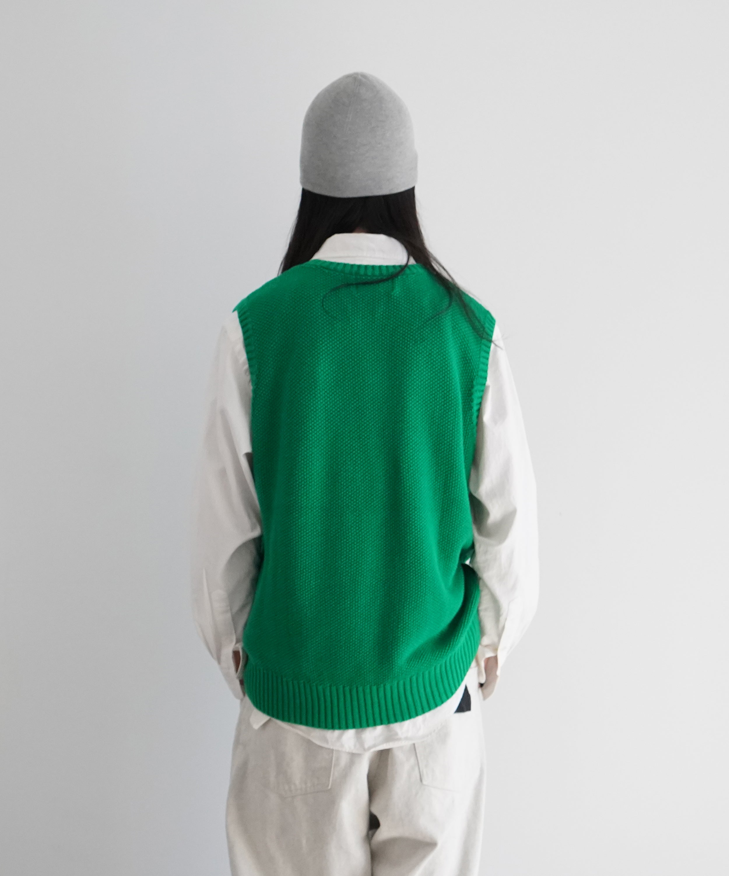 KARMA CABLE KNIT VEST "GREEN"