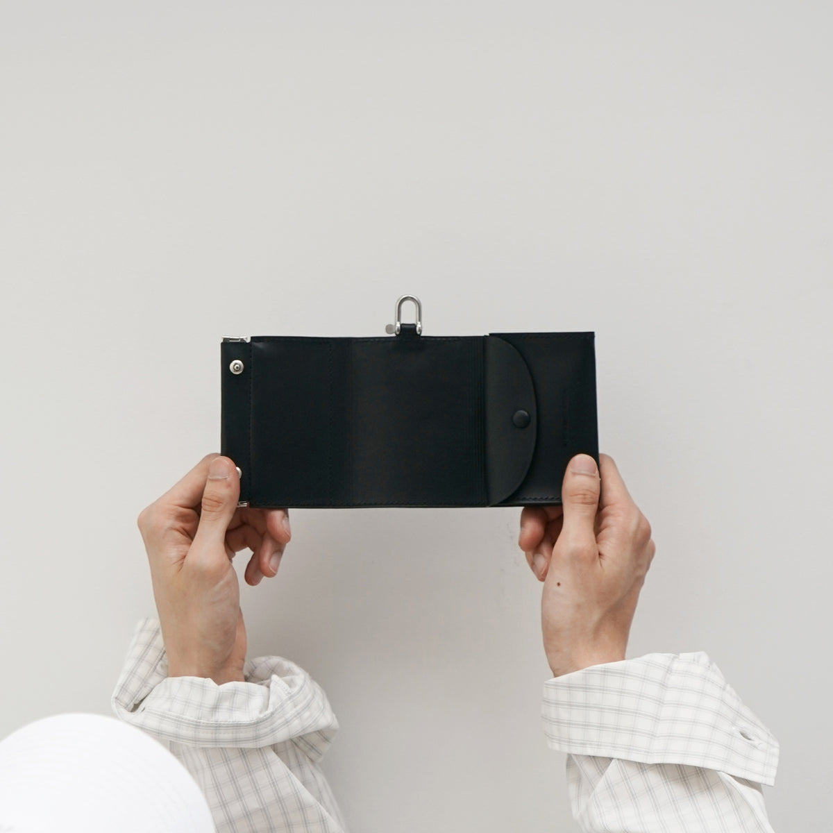 ED ROBERT JUDSON【エドロバートジャドソン】Shackle trifold wallet