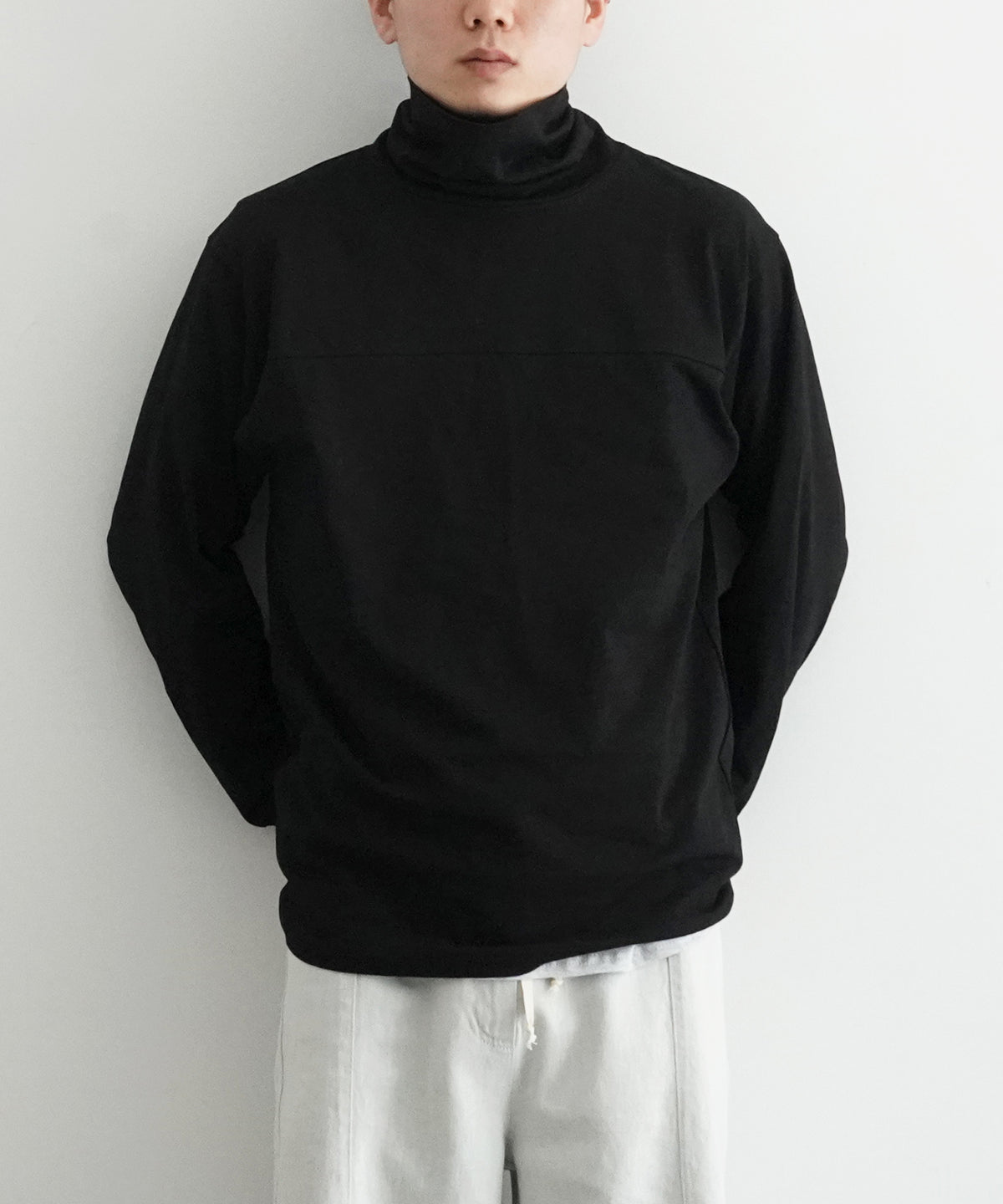 PHINGERIN PANEL NECK L/S TEE "C:BLACK"
