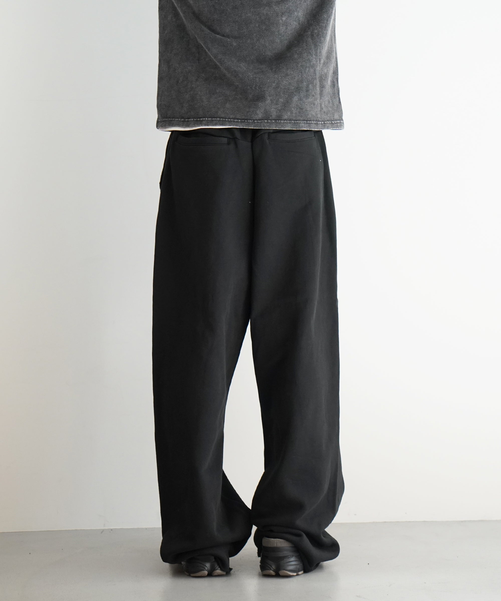 ENTIRE STUDIOS FULL SWEATPANT "SOOT"