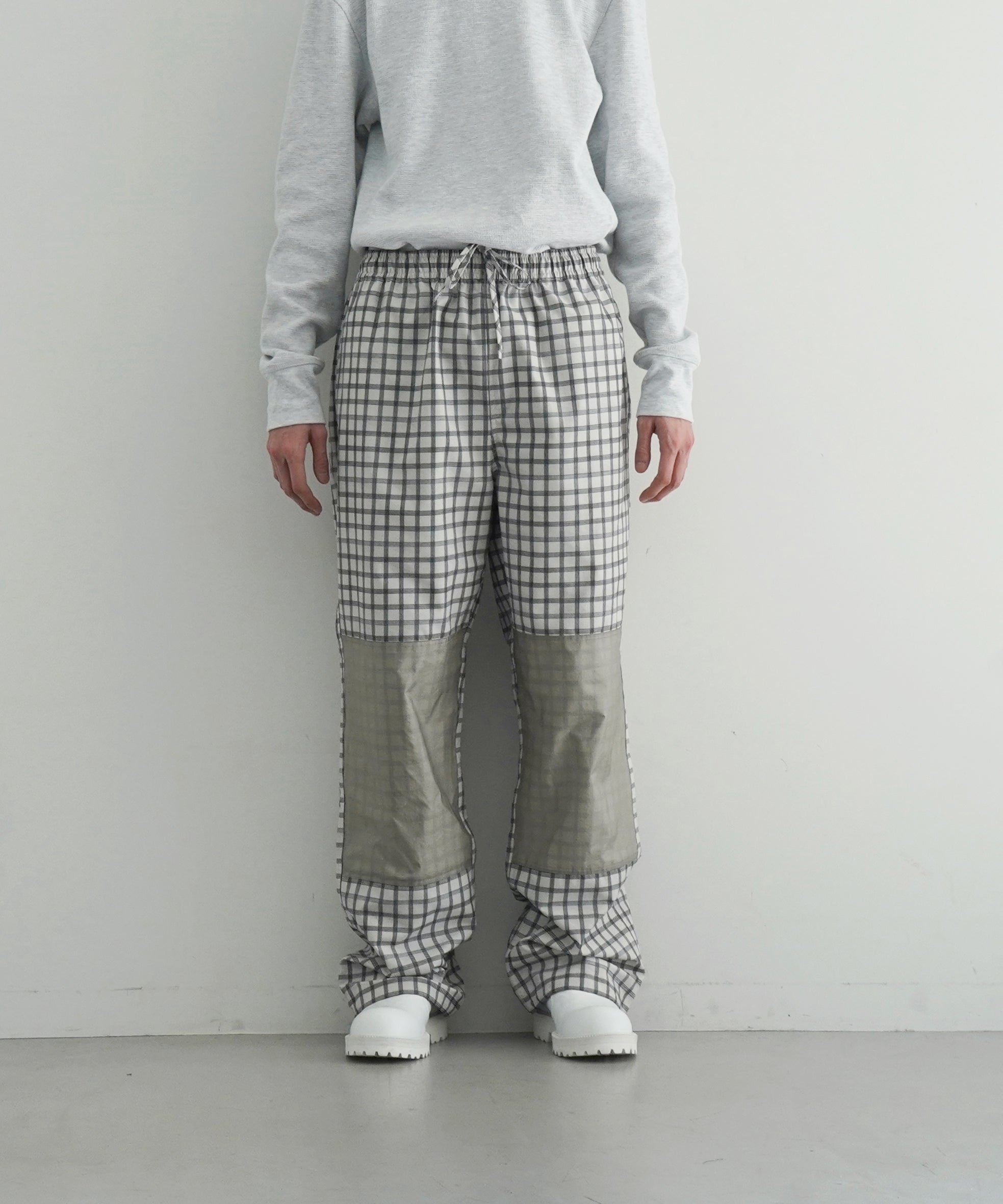 ROA Aair floweave printed check elasticated waistband pants "WHITE"