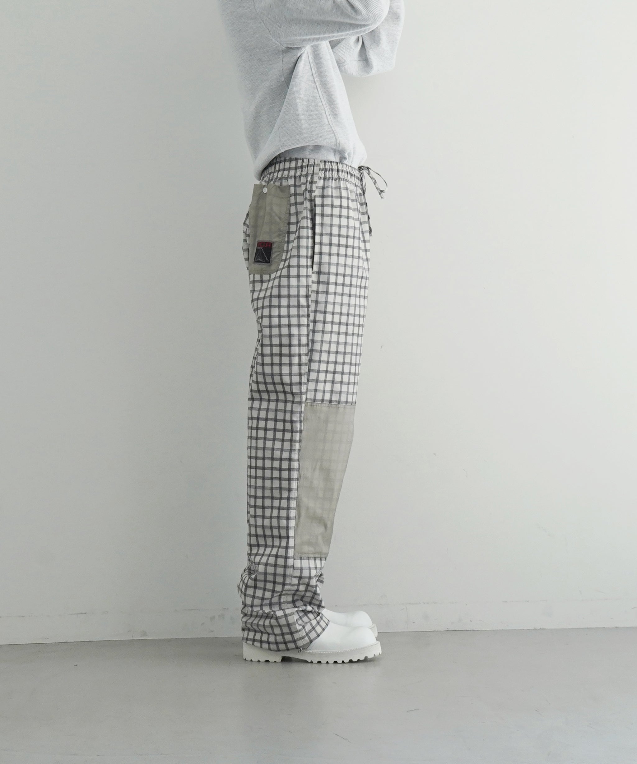 ROA Aair floweave printed check elasticated waistband pants "WHITE"