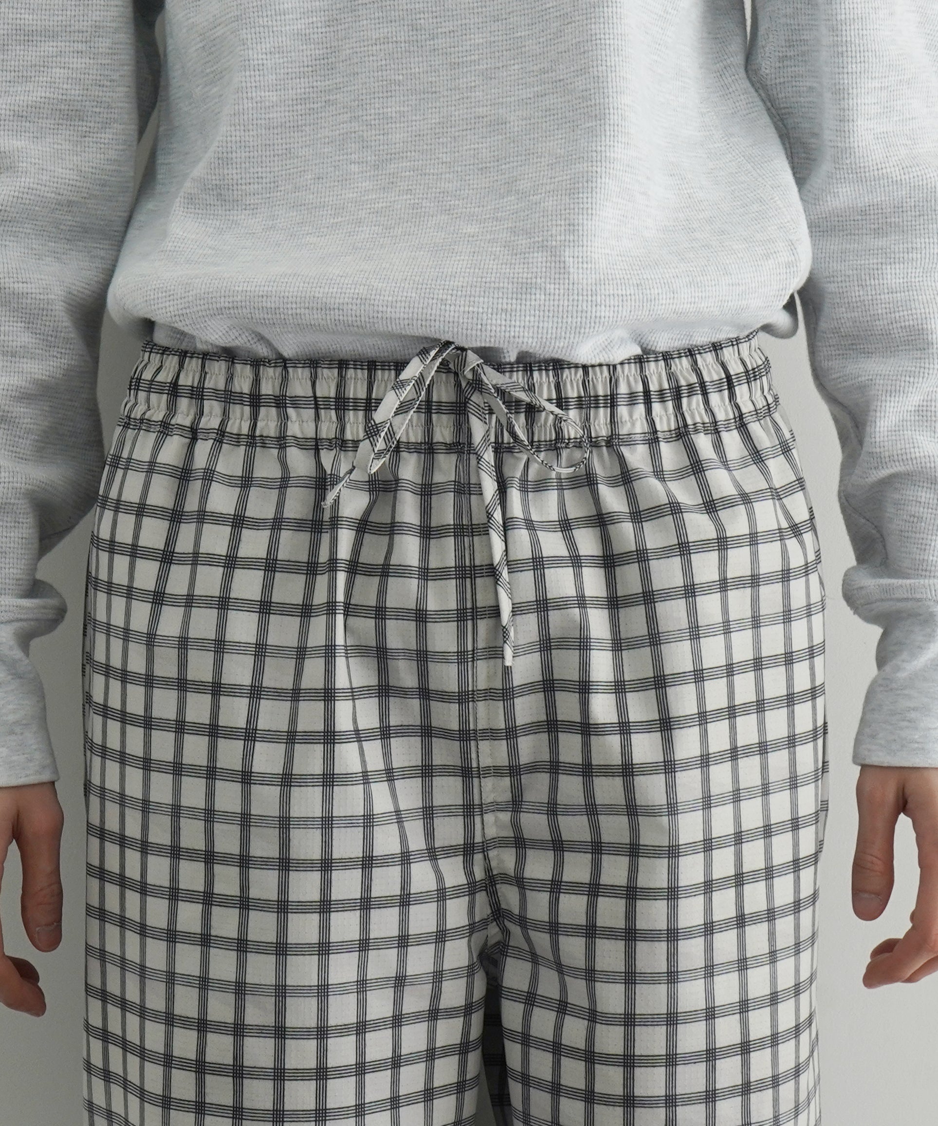 ROA Aair floweave printed check elasticated waistband pants "WHITE"