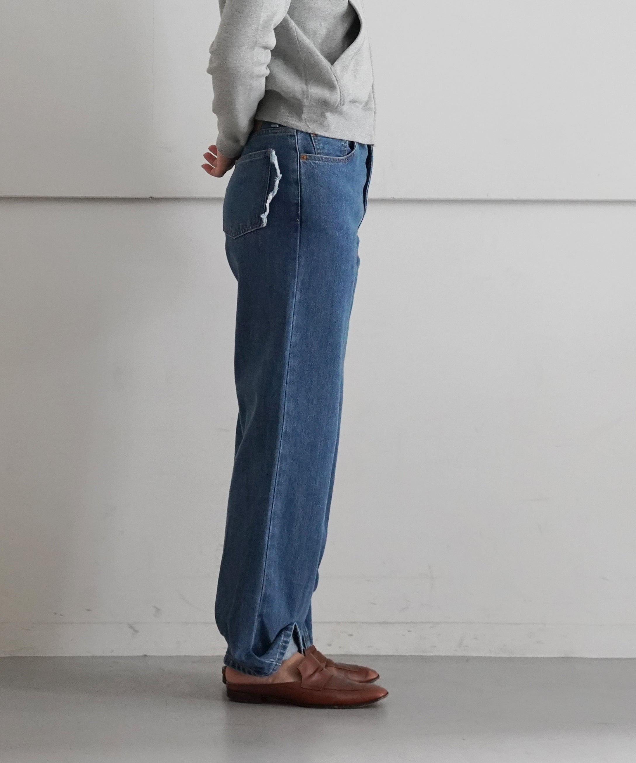 kotohayokozawa todo LOOSE ROLLED-UP JEANS "BLUE"