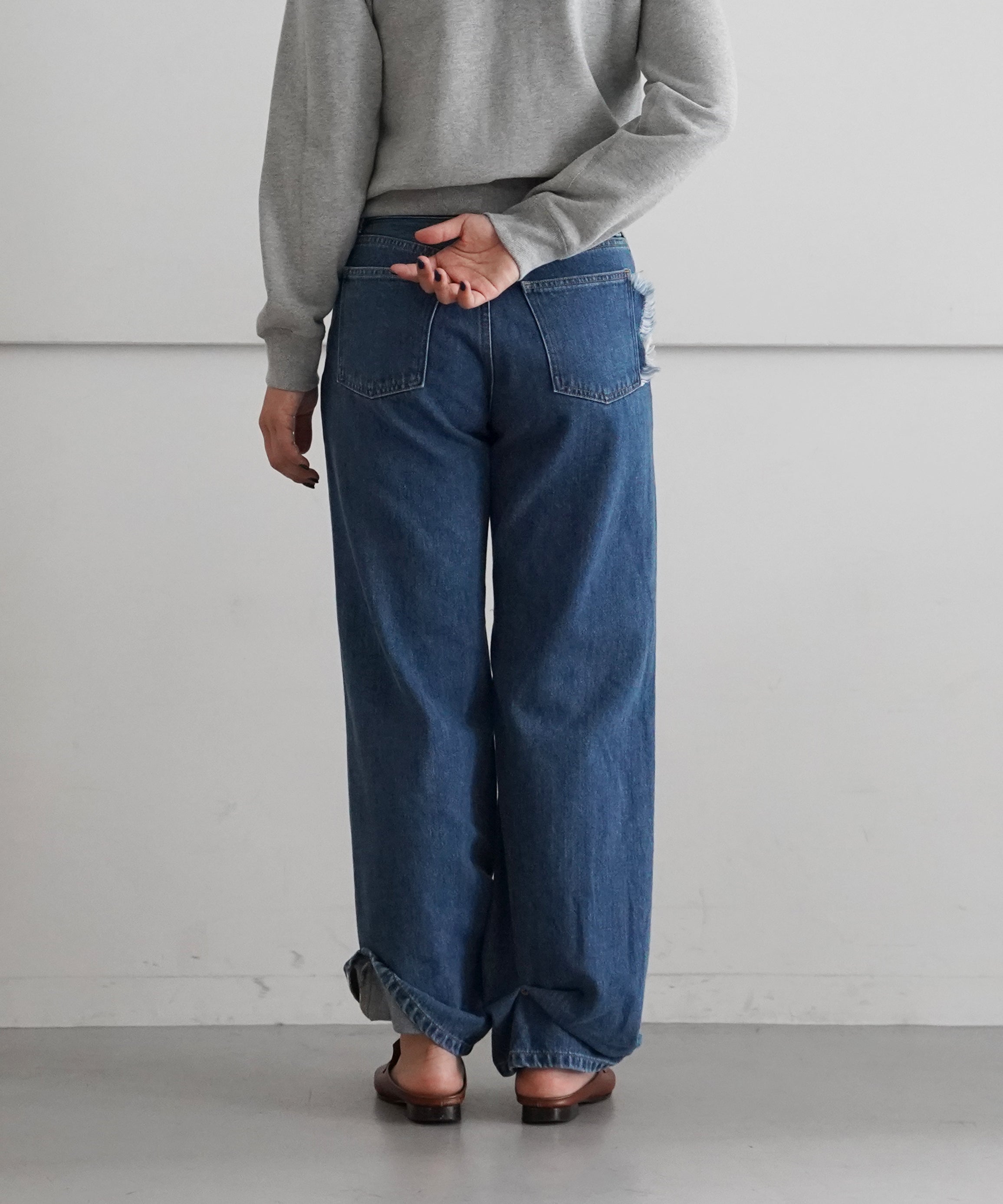 kotohayokozawa todo LOOSE ROLLED-UP JEANS "BLUE"