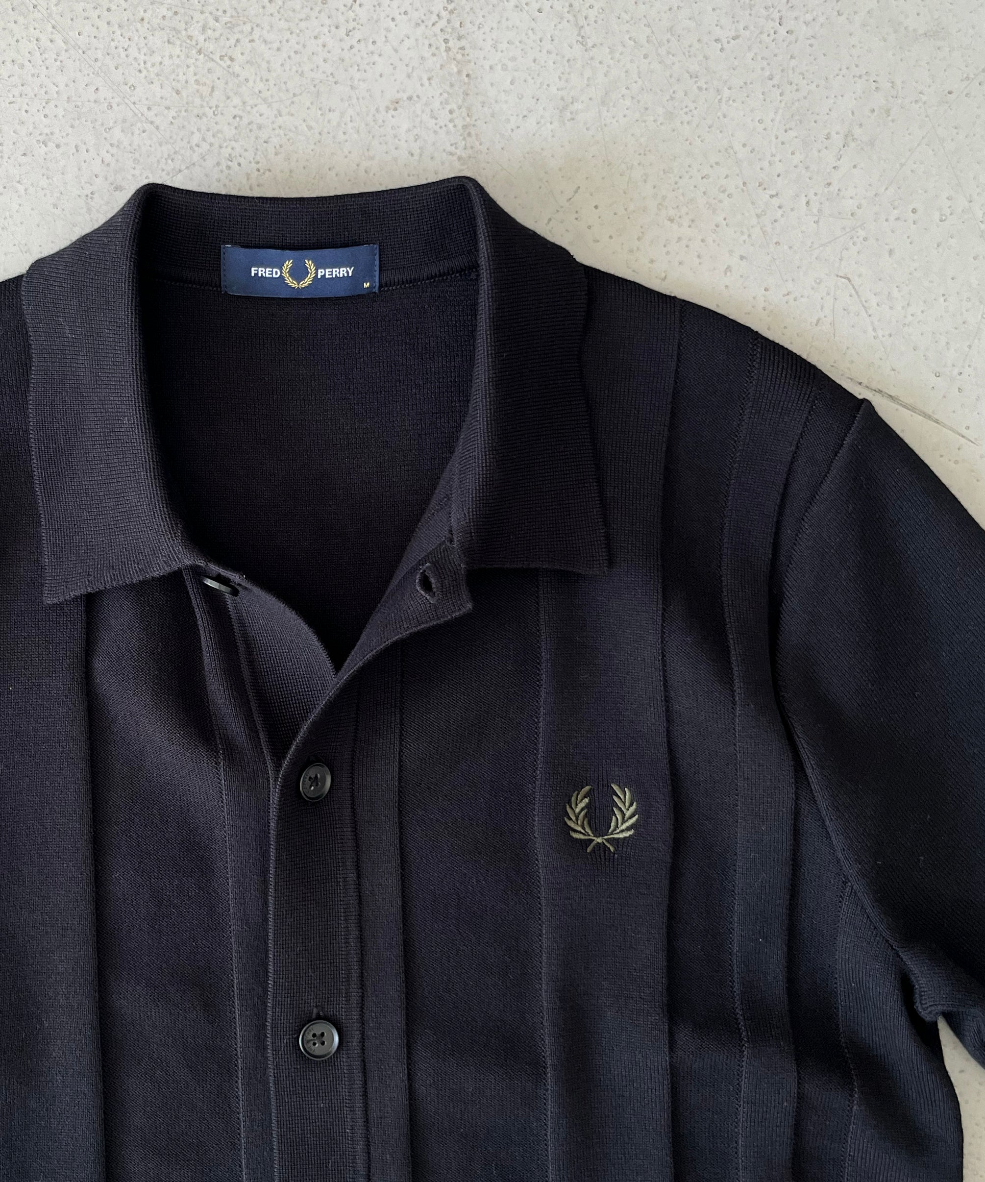 FRED PERRY BUTTON THROUGH SS SHIRT "BLACK"