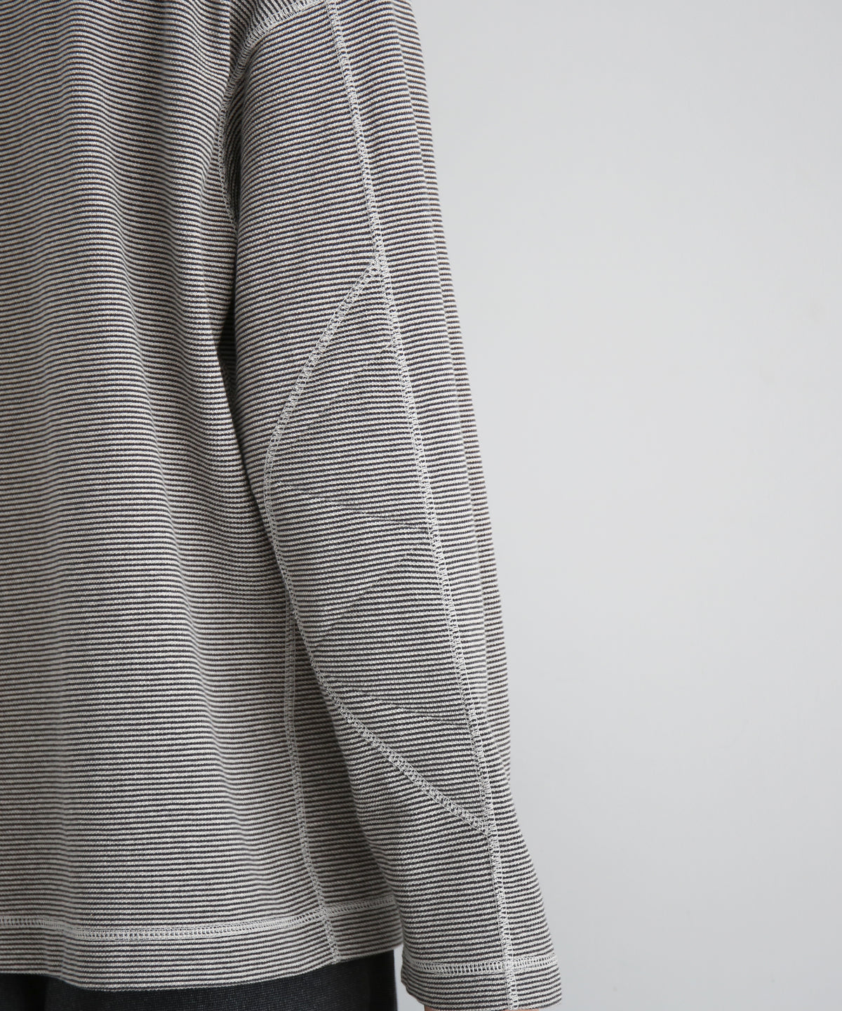 ensou. D-shaped long sleeve tee "CHARCOAL STRIPE"