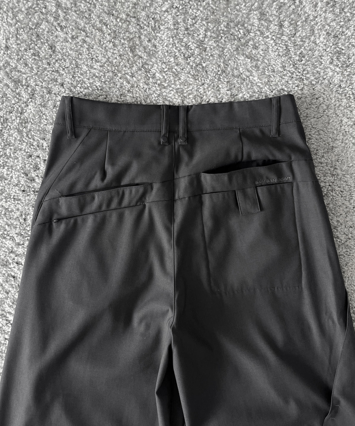SAN SAN GEAR Wave trouser “DARK GREY”