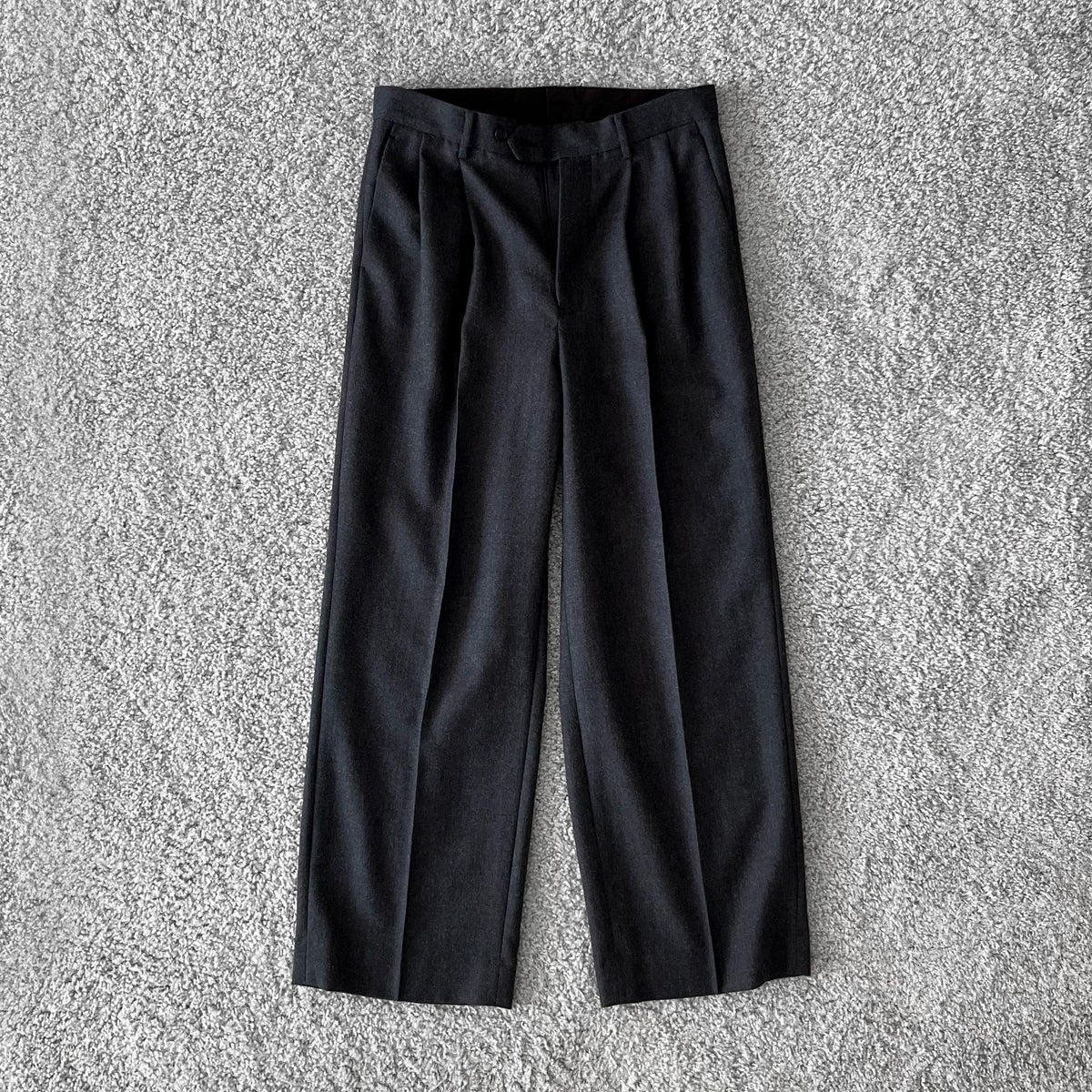 URU【ウル】Wool saxony - 2 tuck pants 