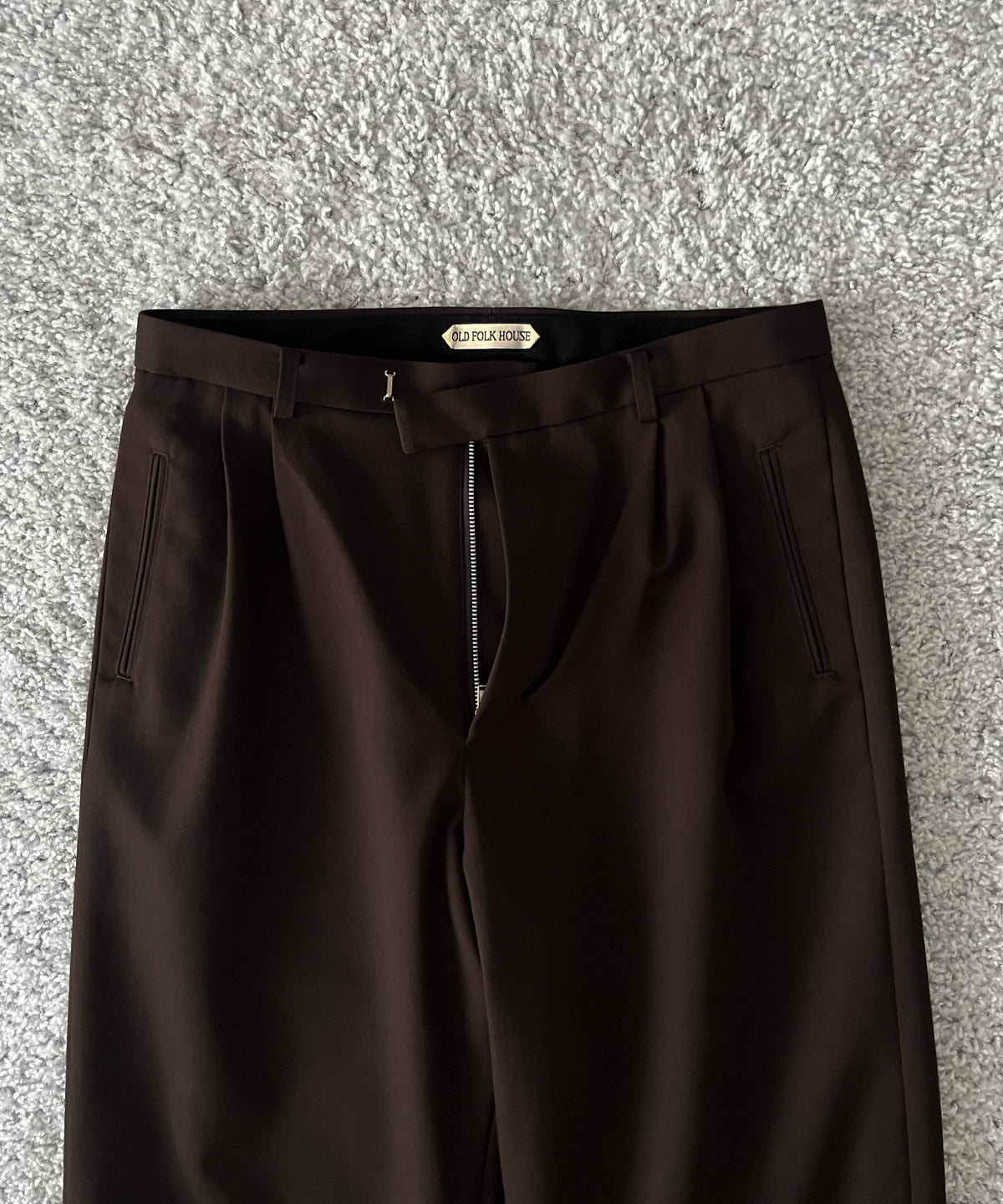 OLD FOLK HOUSE Virgin wool gabardine trousers "DARK BROWN"