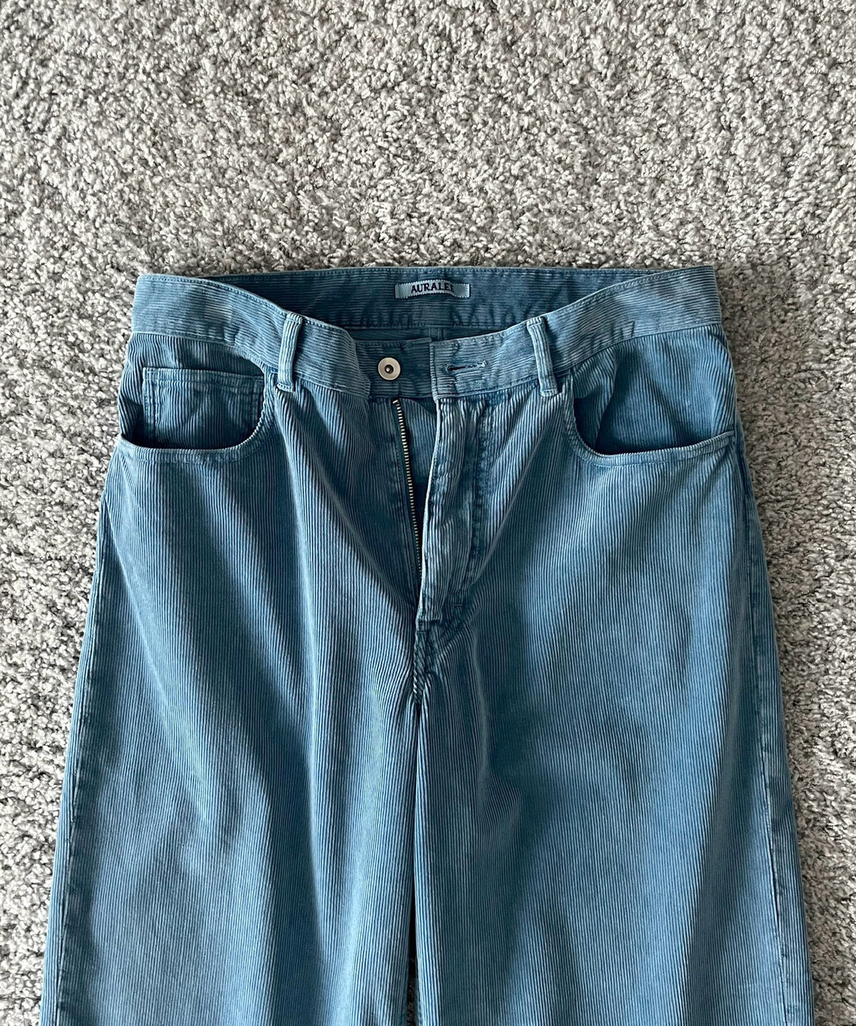 AURALEE Garment-dyed finx corduroy 5p wide pants “DUSTY BLUE”