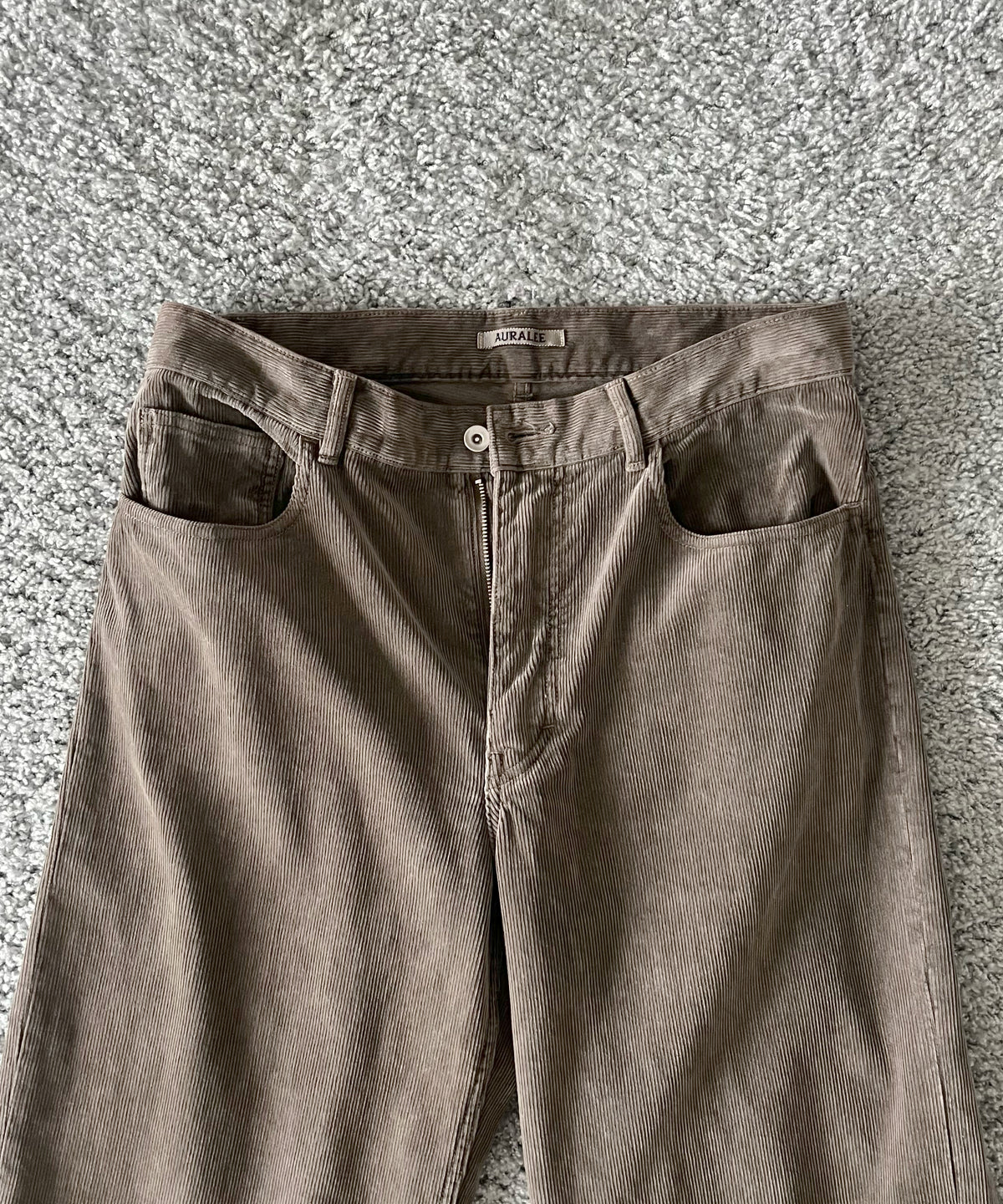 AURALEE Garment-dyed finx corduroy 5p wide pants “OLIVE BROWN”