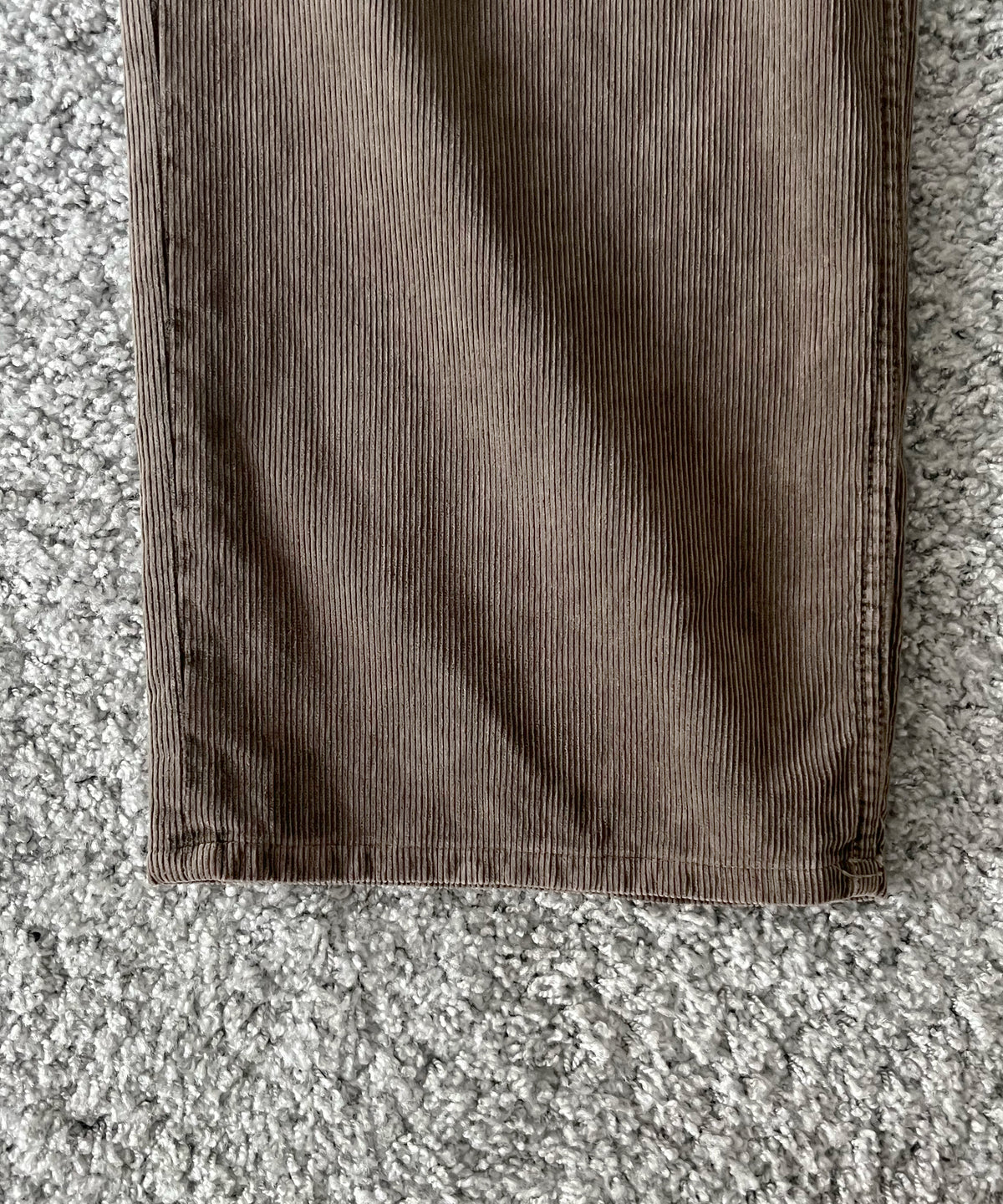 AURALEE Garment-dyed finx corduroy 5p wide pants “OLIVE BROWN”